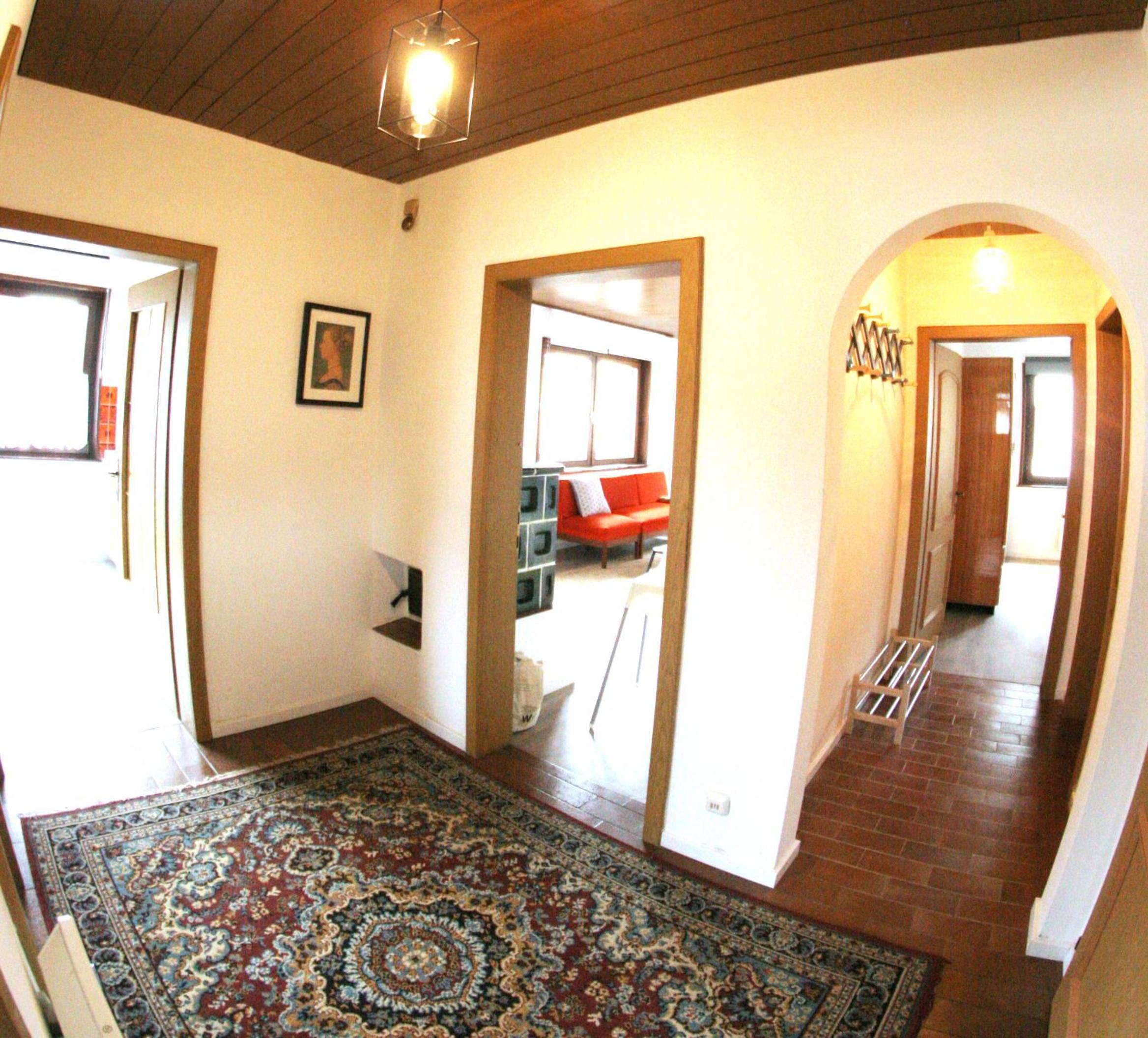 Family Friendly Chalet - Central with Beautiful Mountain Views
