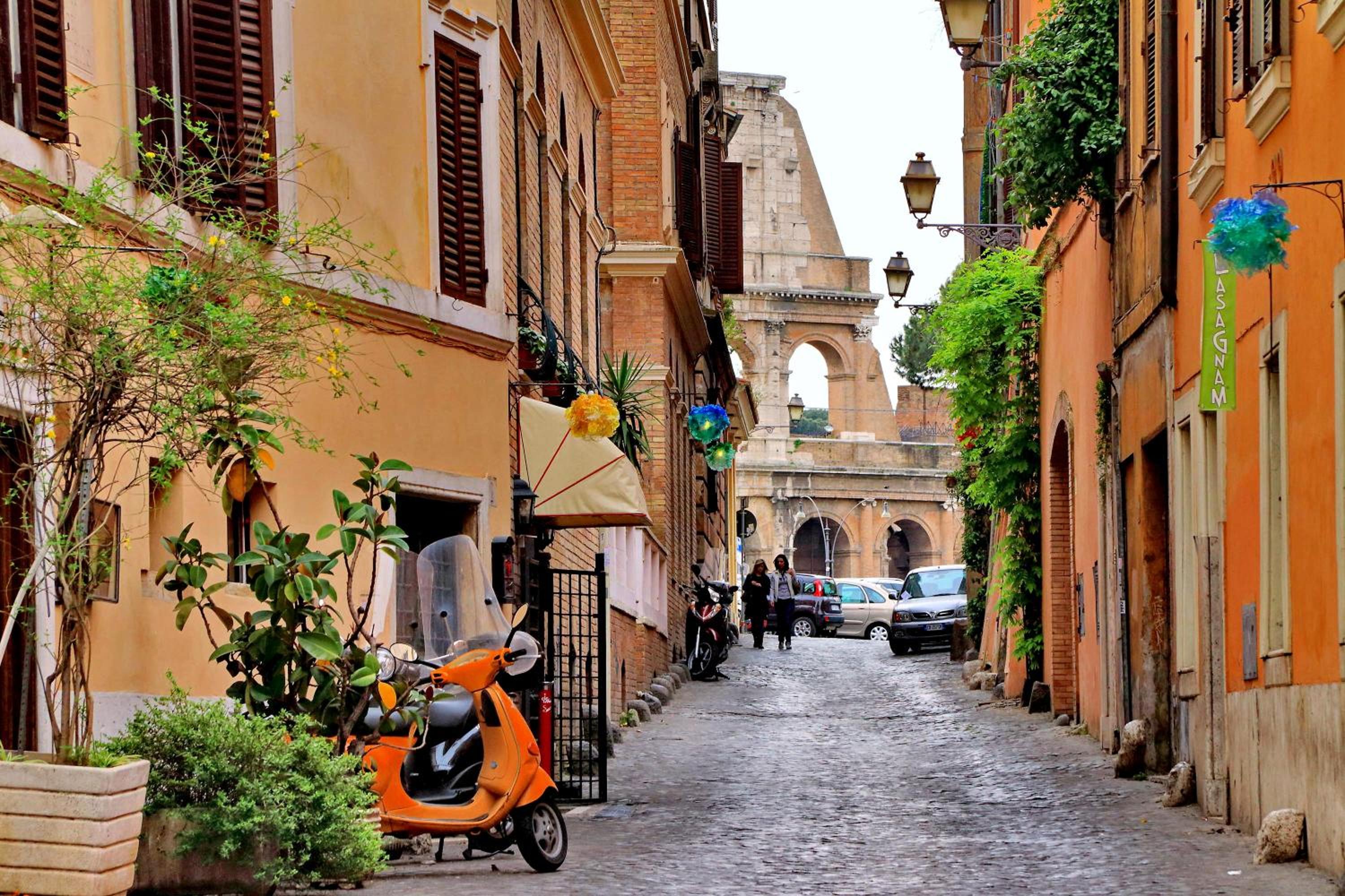 Design Apartment Paulina 300 mt from Colosseum