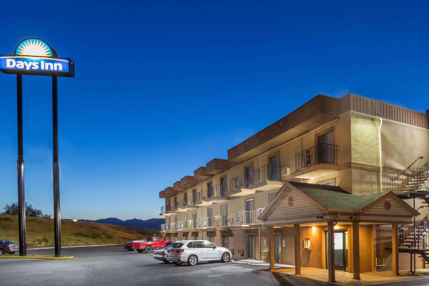 Medford Vacations - Days Inn by Wyndham Medford - Property Image 12