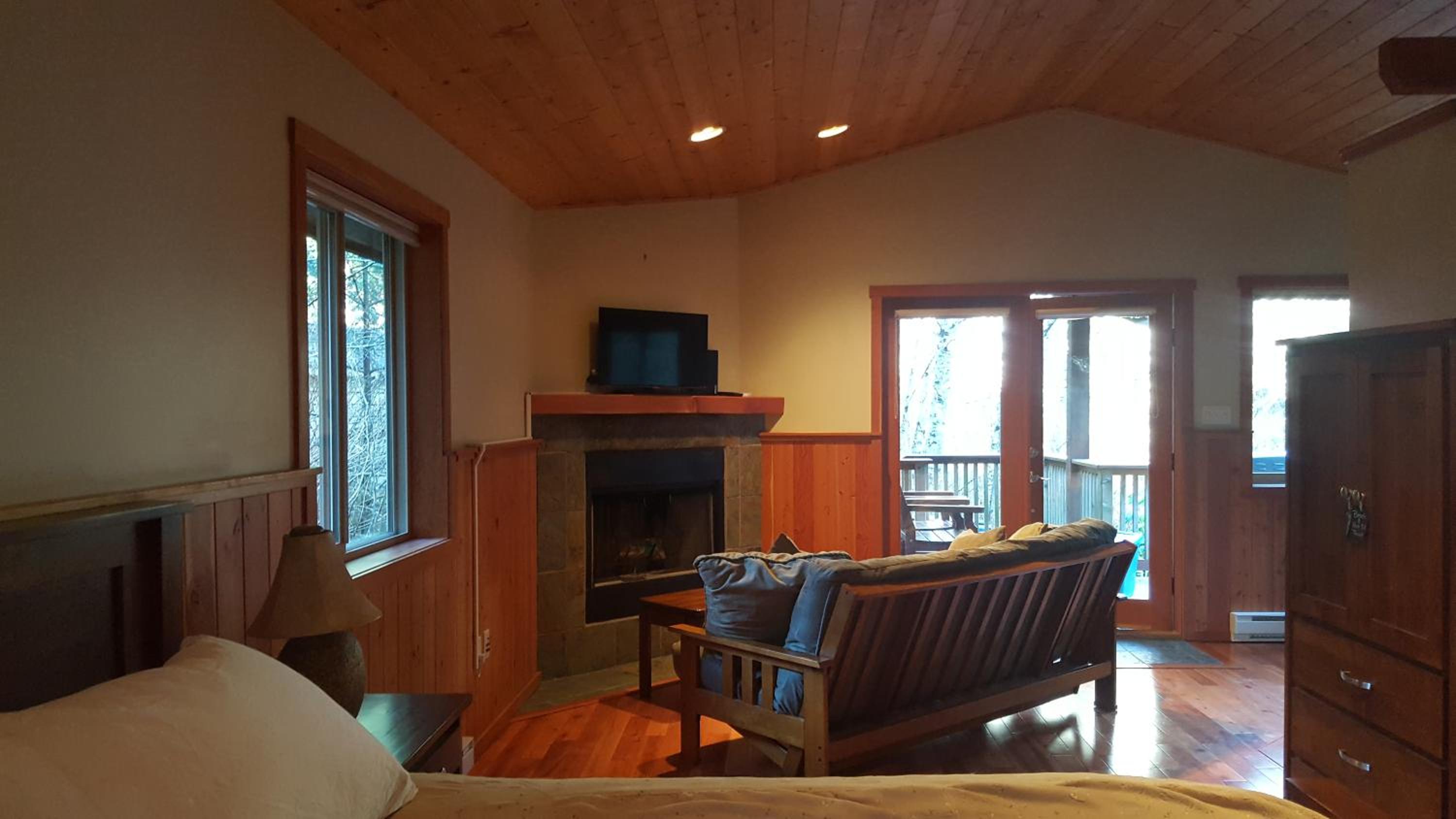 Evergreen Forest Cabins