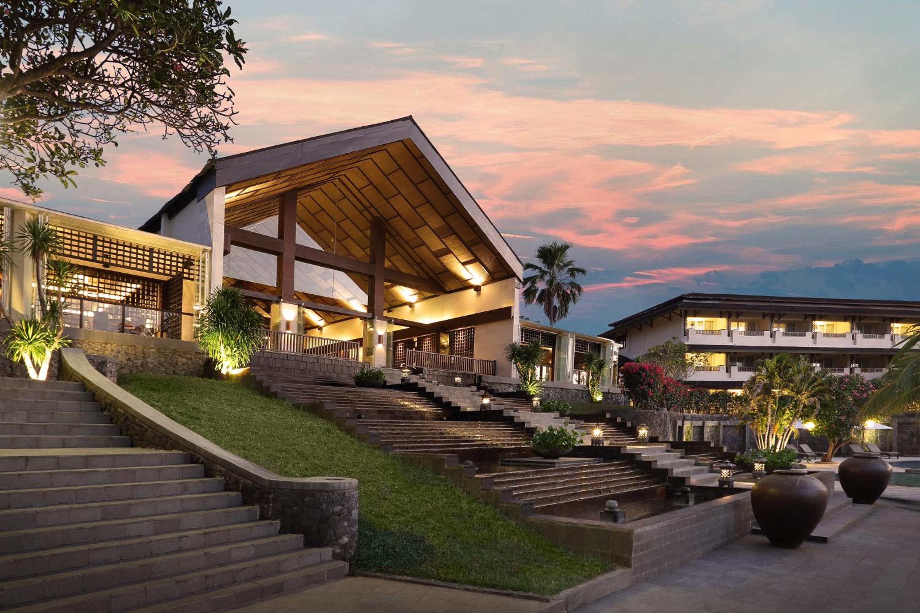 Hotel Grand Luley Manado - Image 1