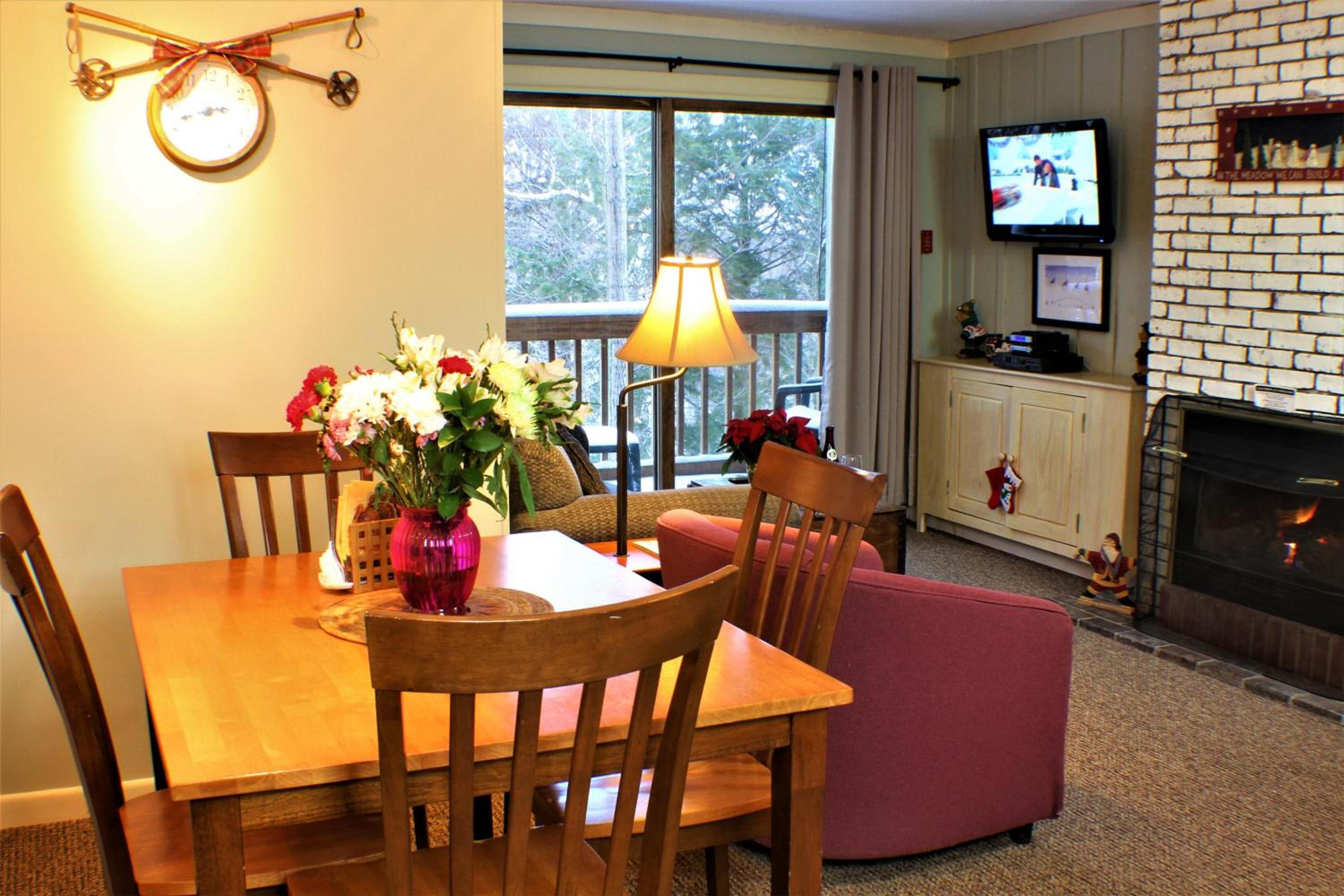Ski home to this beautiful one bedroom condo with shuttle to Slopes Whiffletree E4 view 4