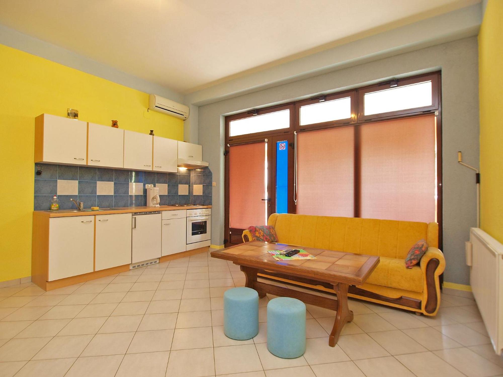 Apartments Denis 19