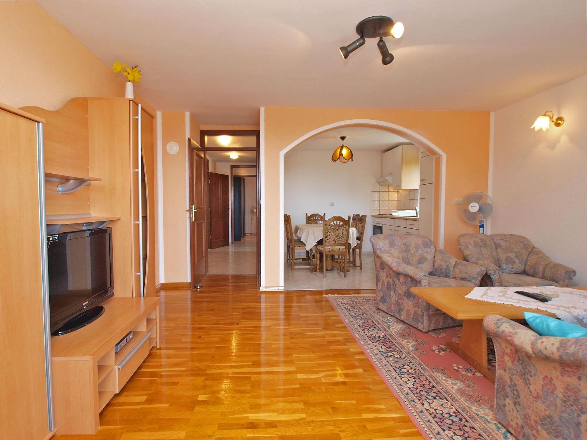 Apartments Denis 19