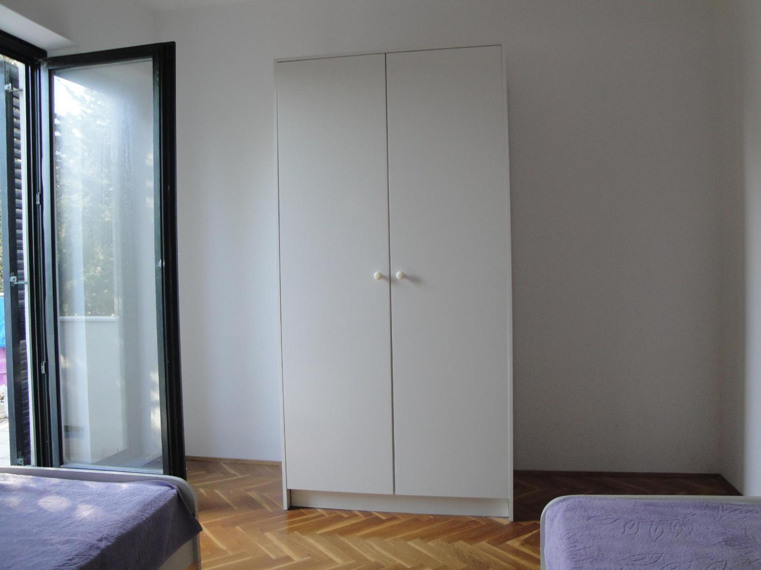 Photo 33