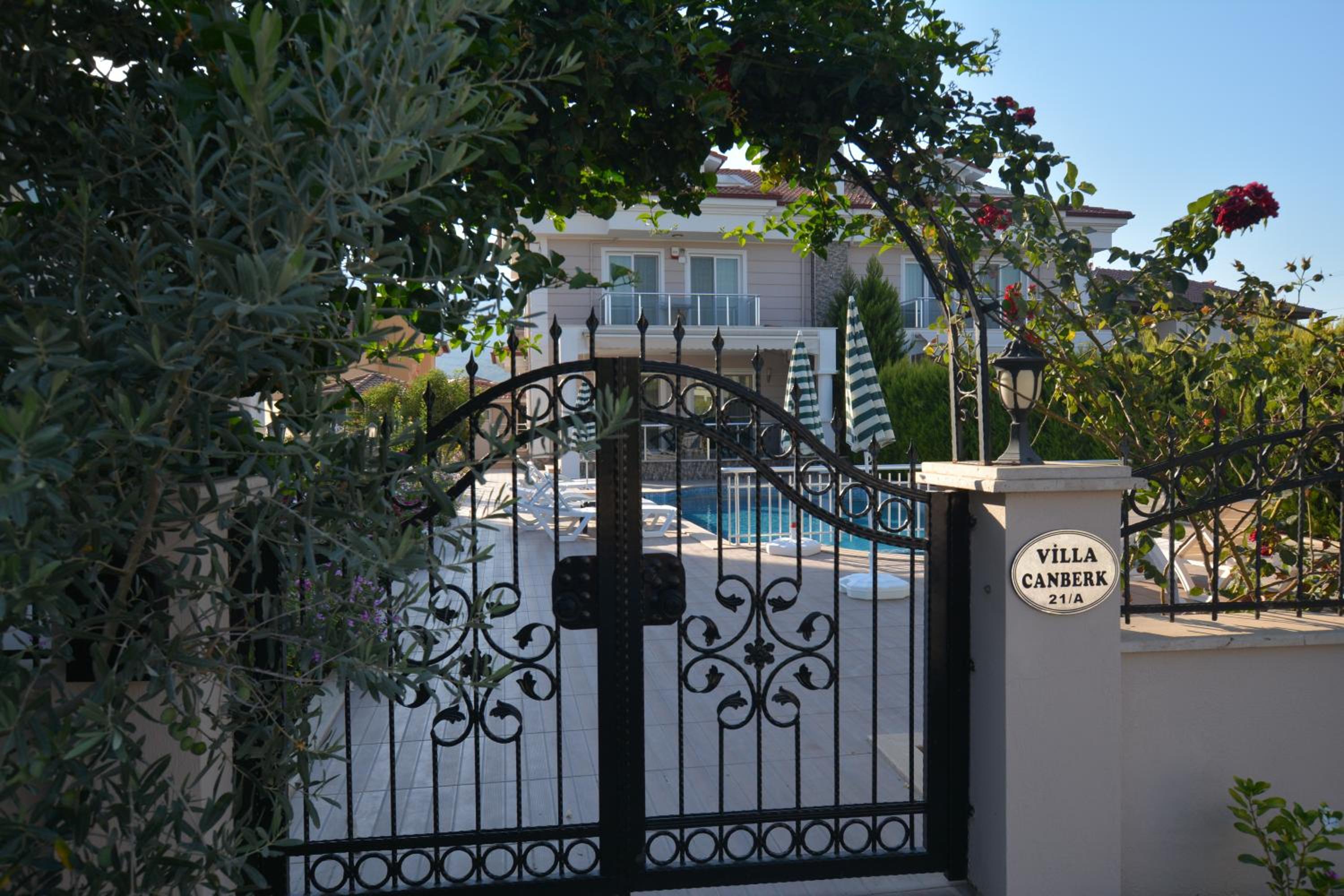 Hotel Villa Canberk - Image 1