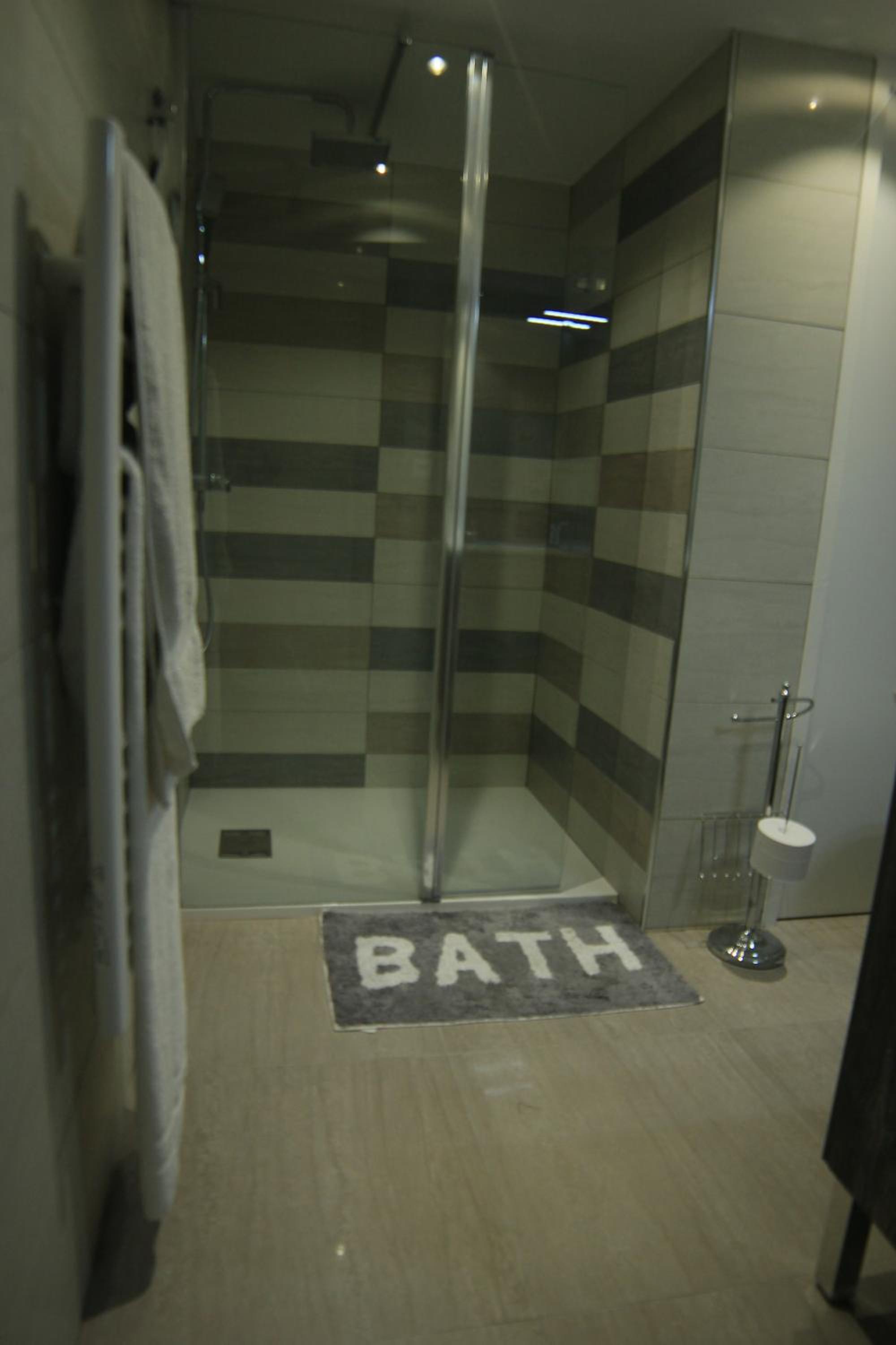 Photo 32