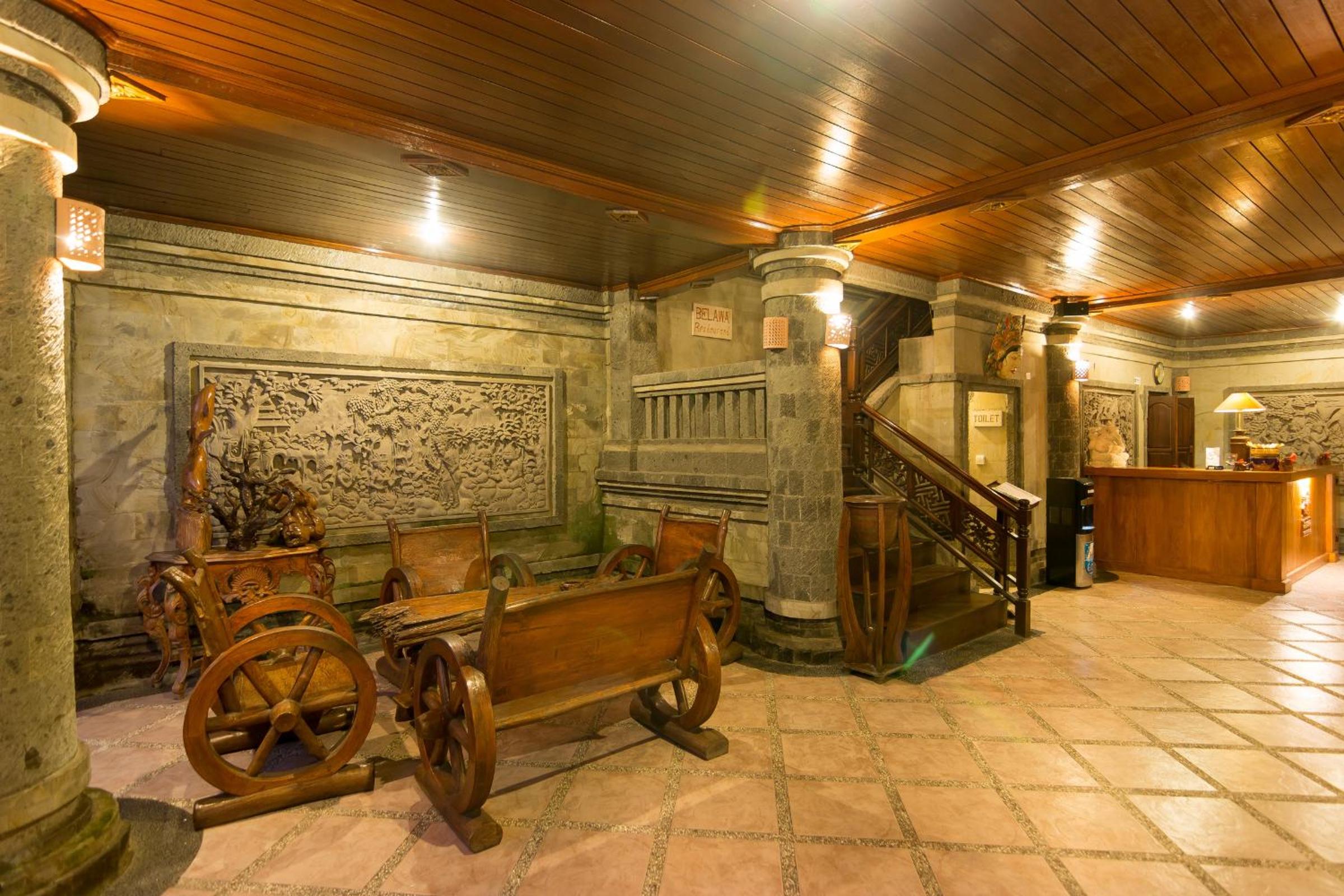 Lobby & Reception
