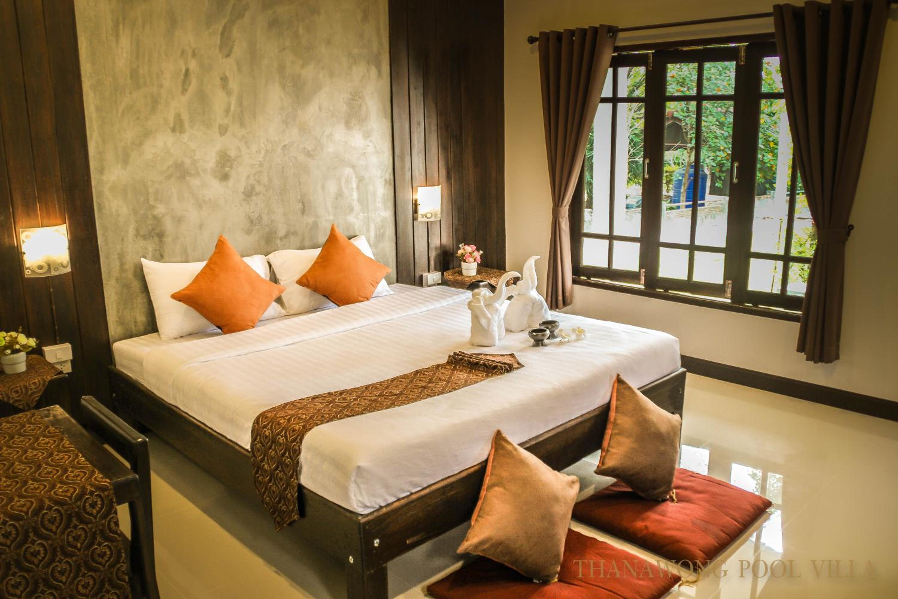 Thanawong Pool Villa