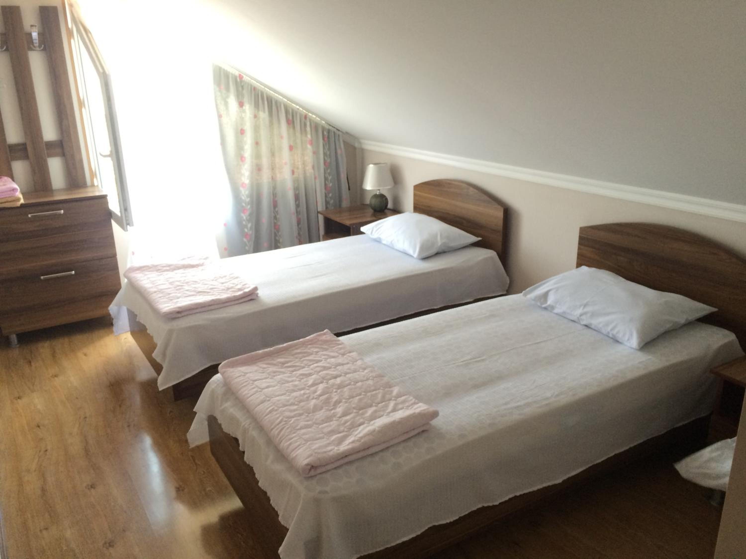 Mari Guest House