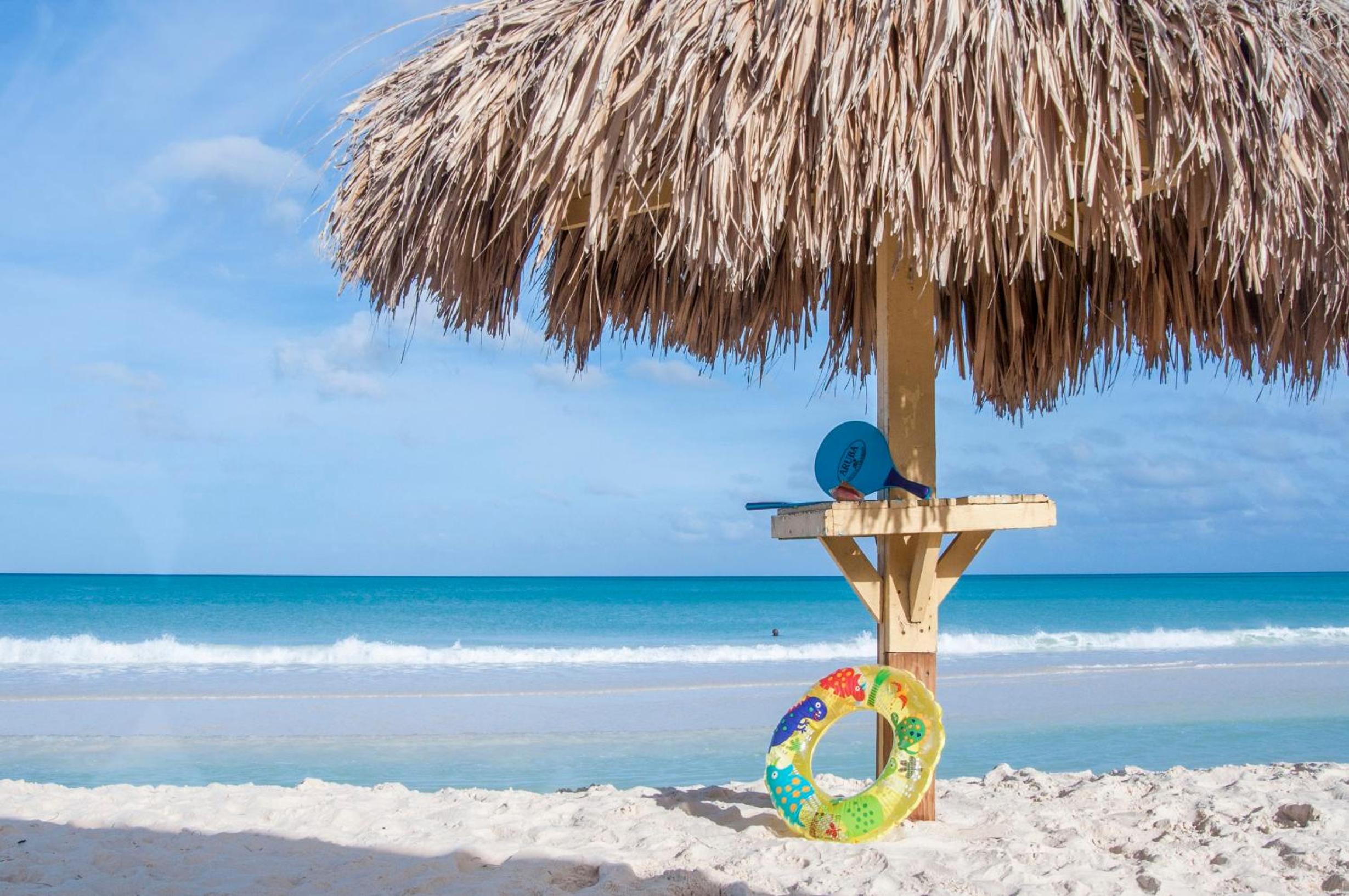 Family-Flexication-Friendly Villa, few steps from Eagle Beach