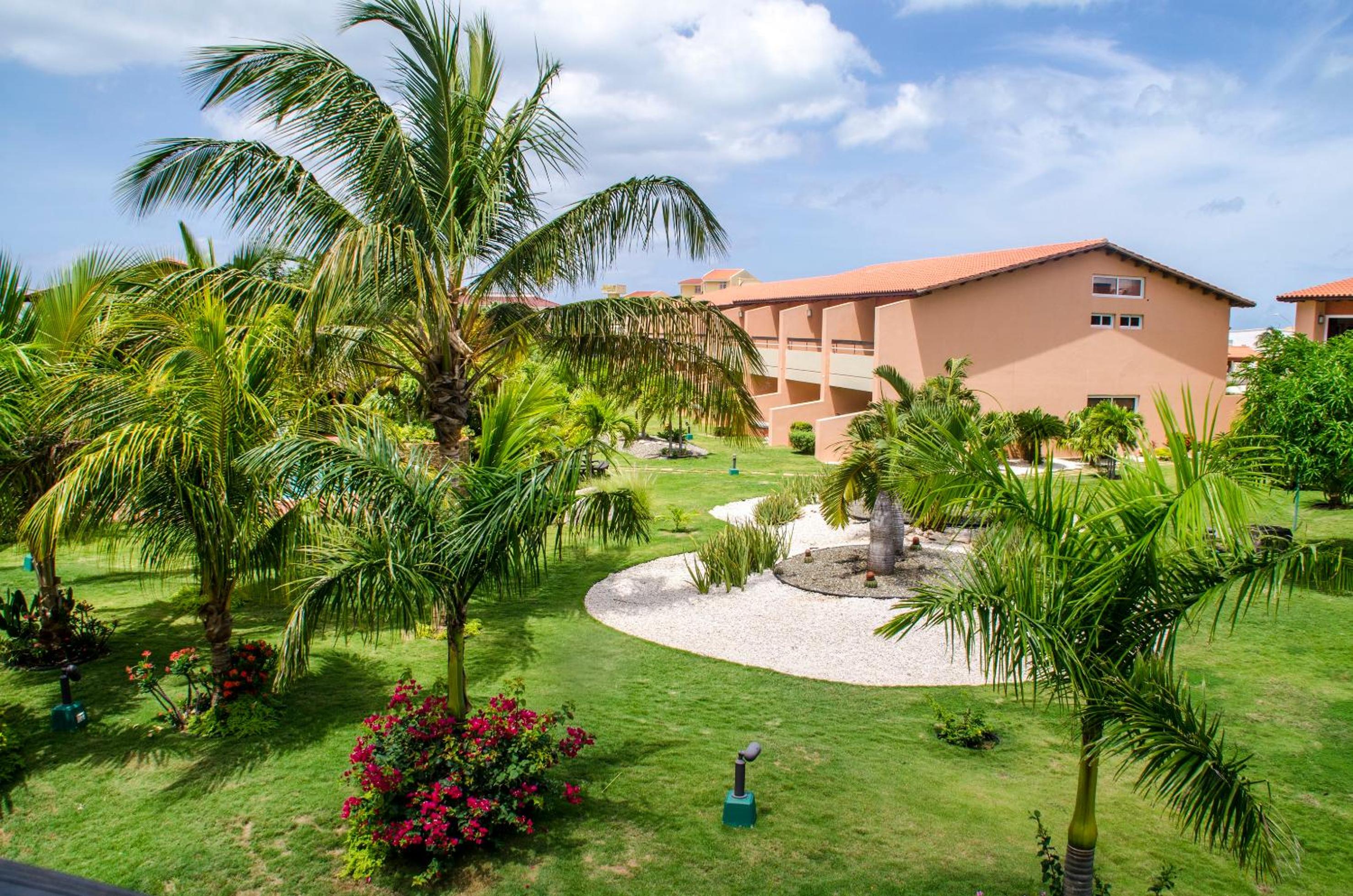 Family-Flexication-Friendly Villa, few steps from Eagle Beach