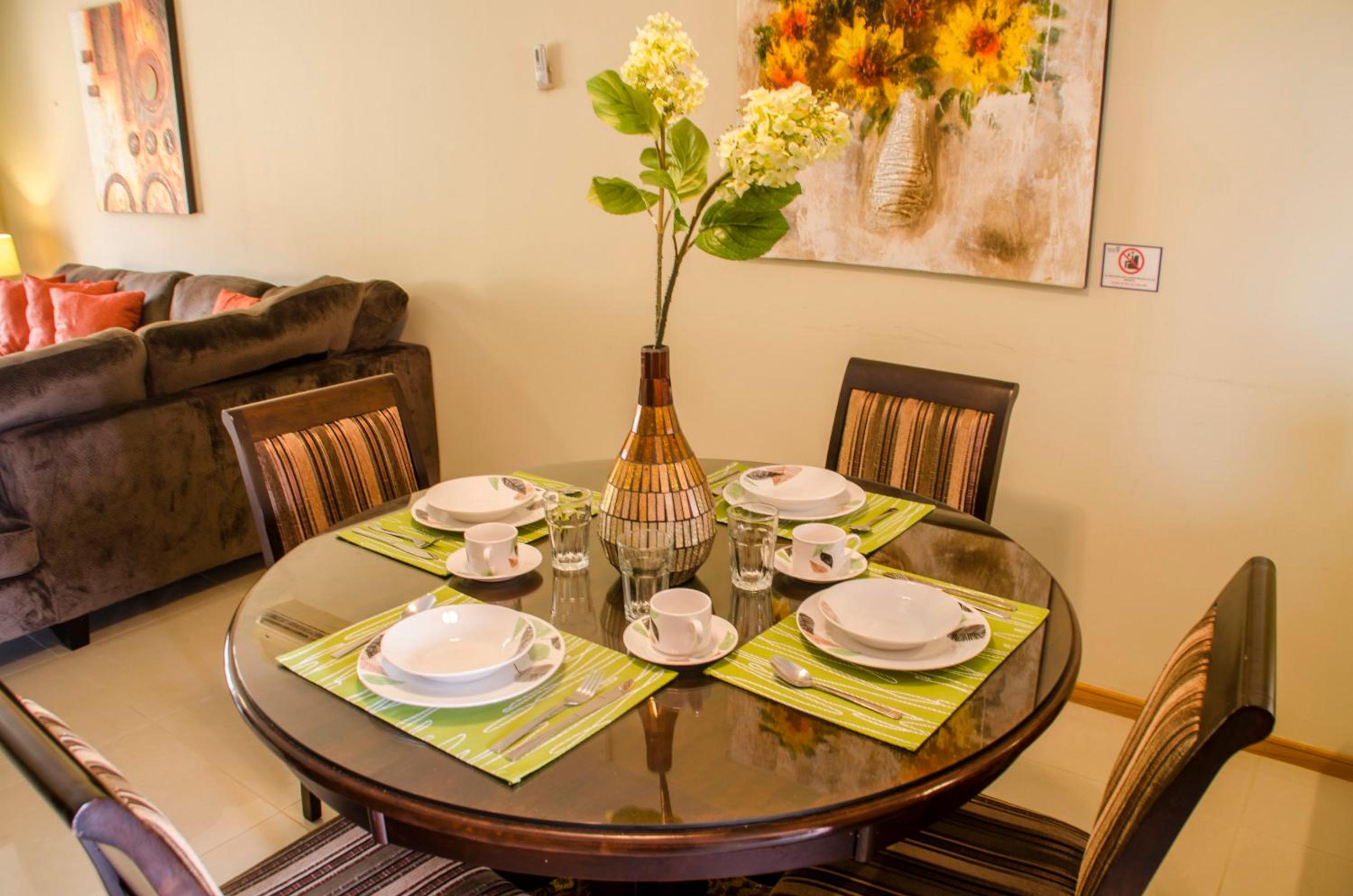 Family-Flexication-Friendly Villa, few steps from Eagle Beach