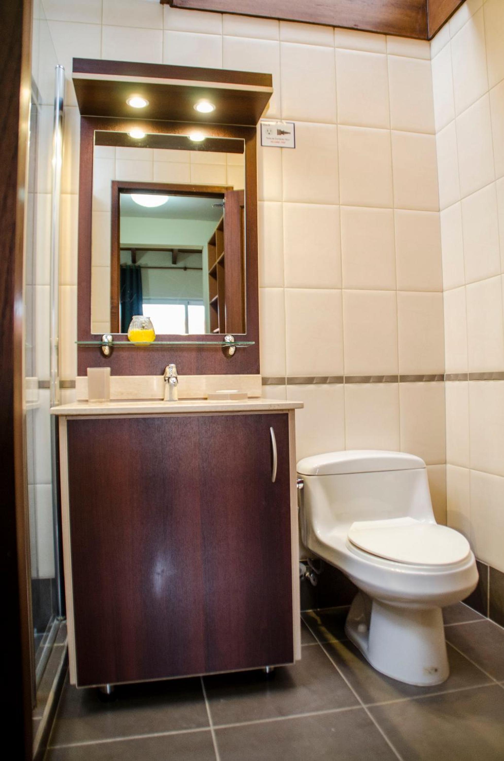 Family-Flexication-Friendly Villa, few steps from Eagle Beach