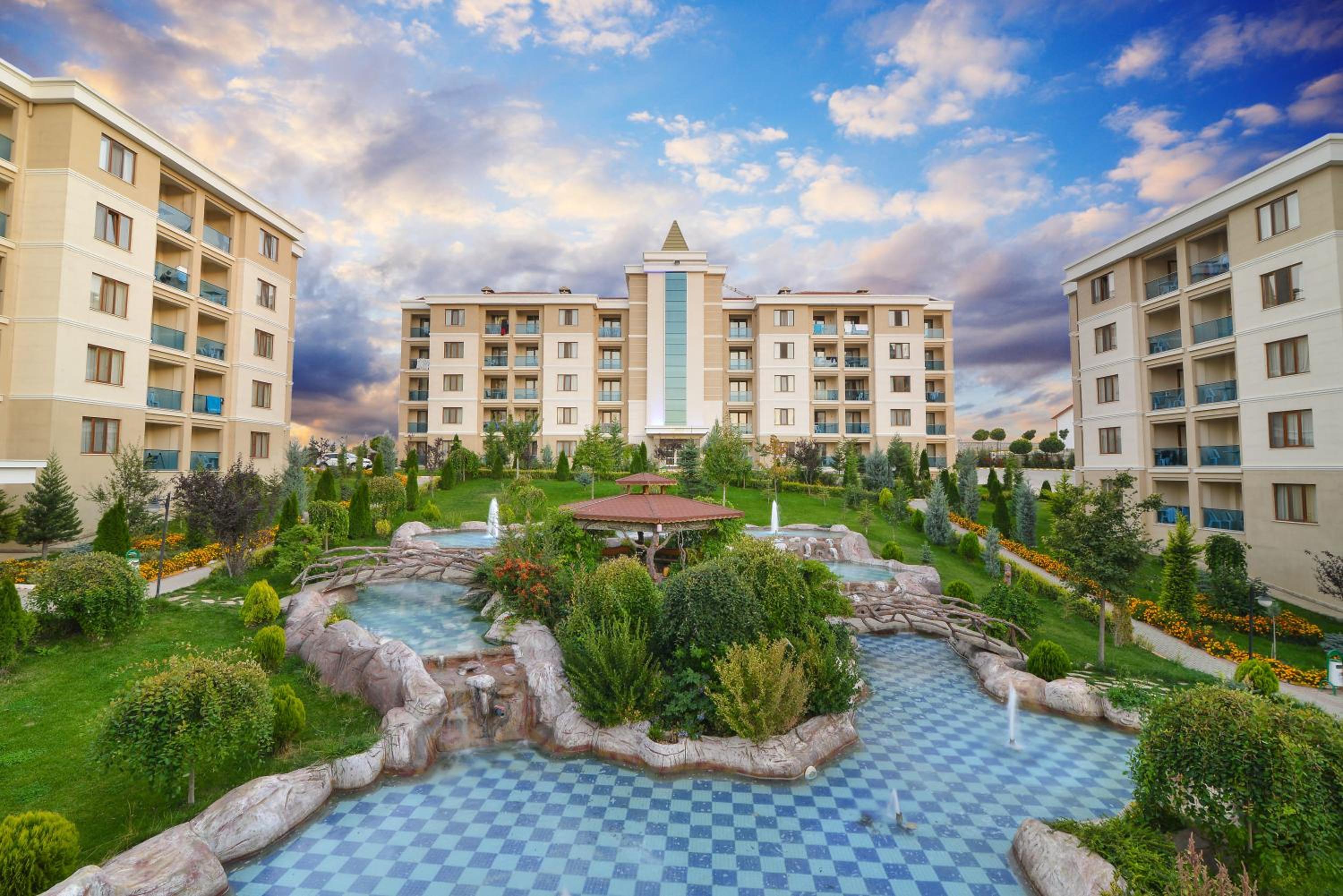 Grand Ozgul Thermal Holiday Village