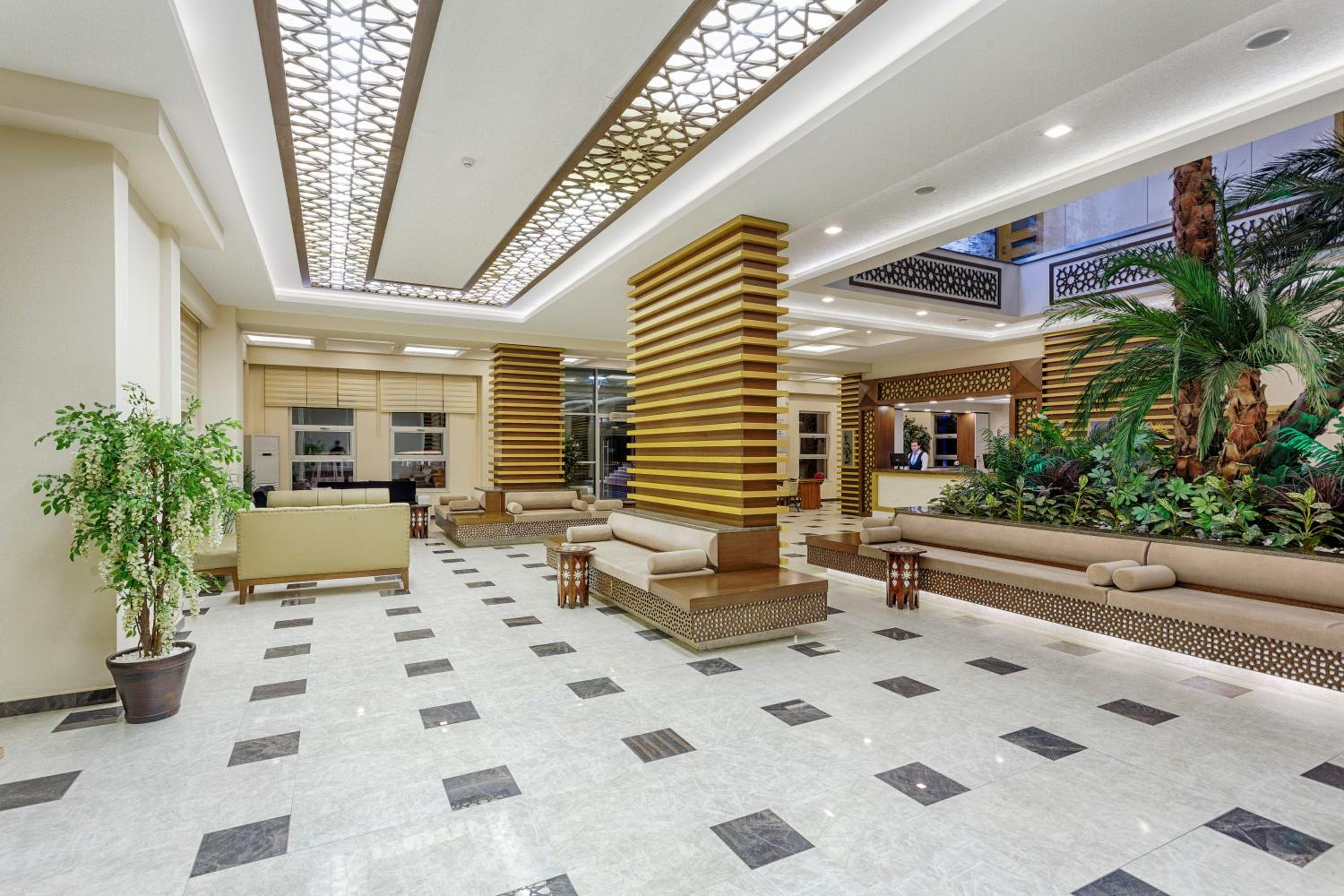 Grand Ozgul Thermal Holiday Village