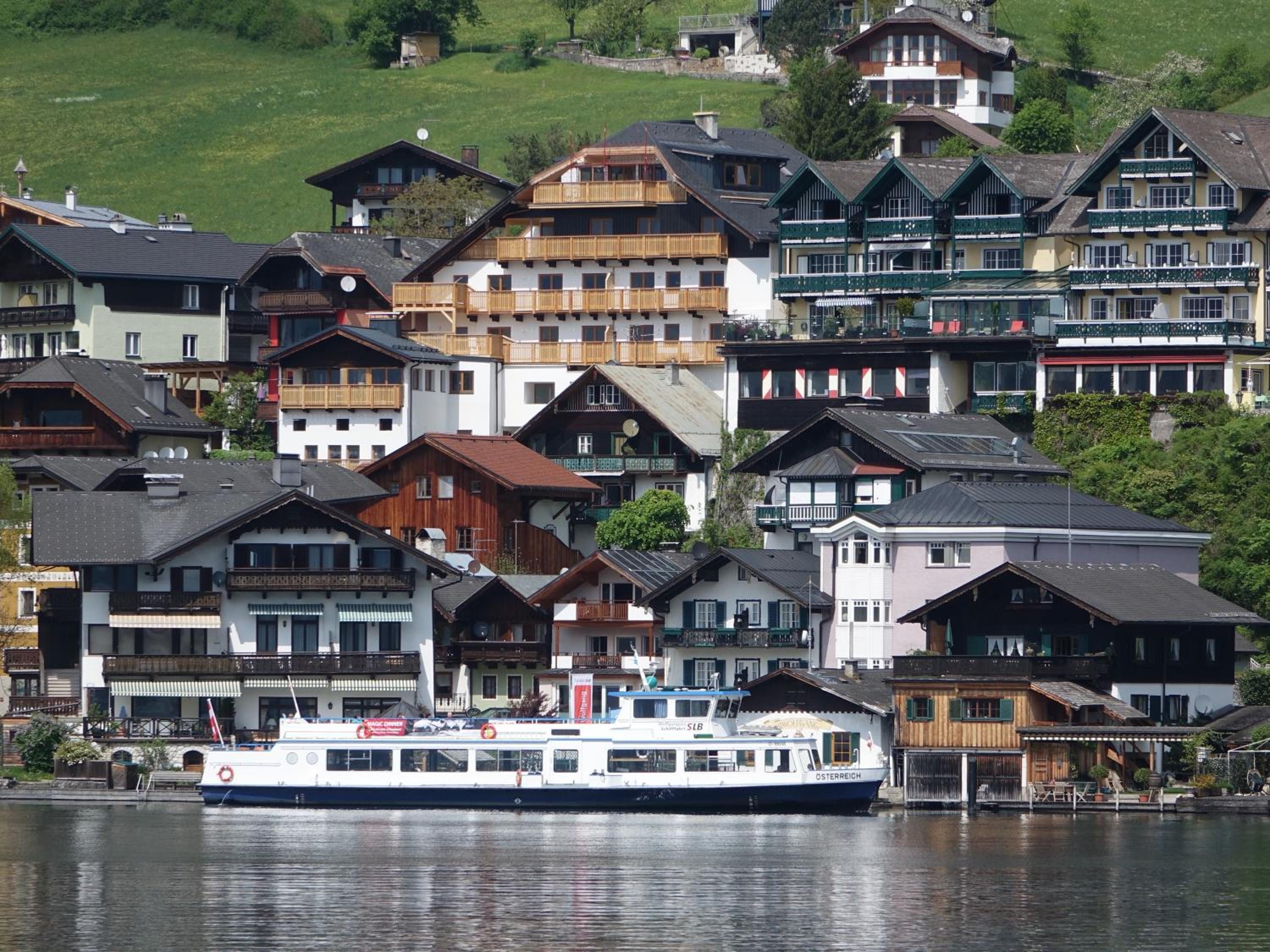 Lake View Apartment