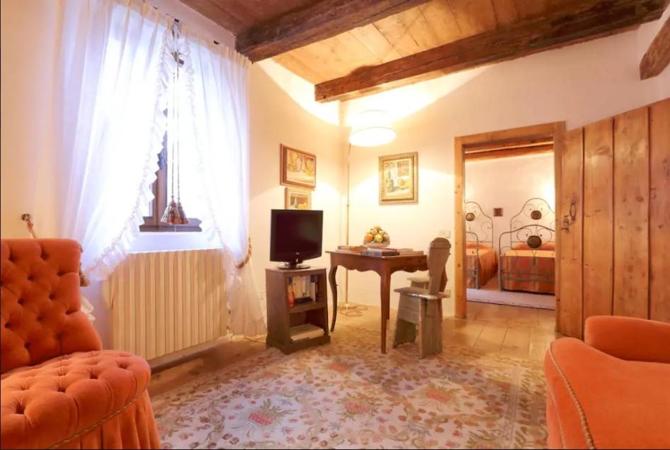 COLVAGO IL PIOL - ANCIENT VENETIAN VILLA view 3