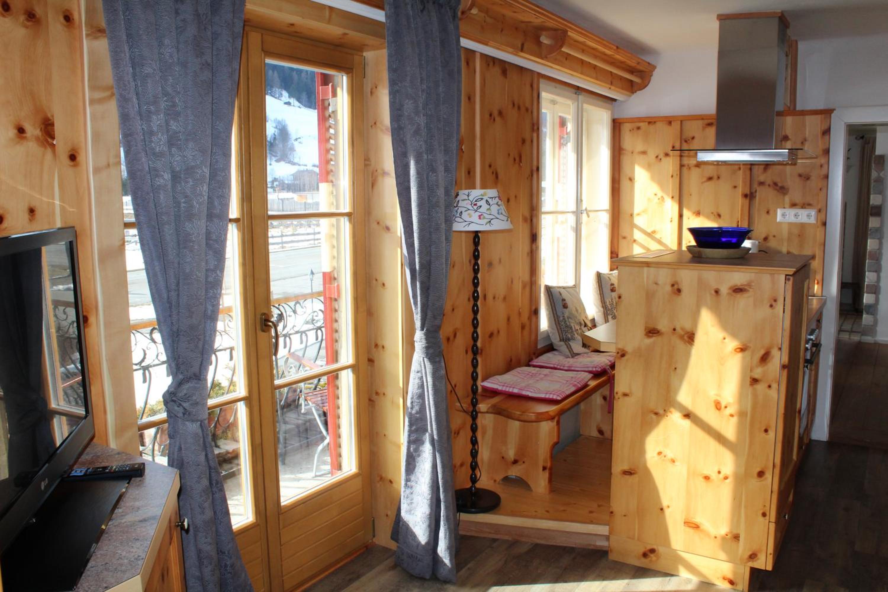 Schlosswirt Chalets & Apartments