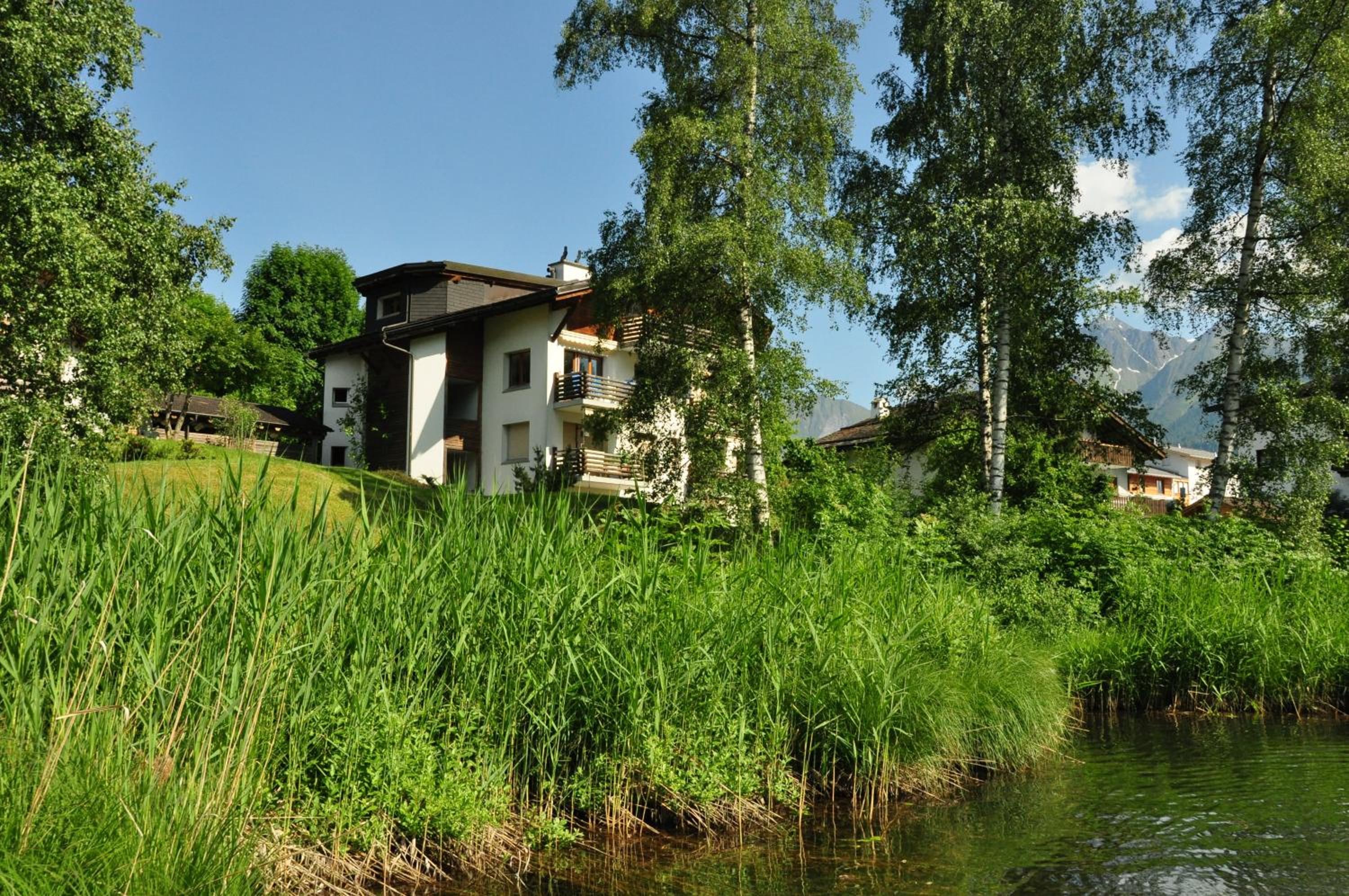 Casa al Lag - direkt am Laaxersee view 2