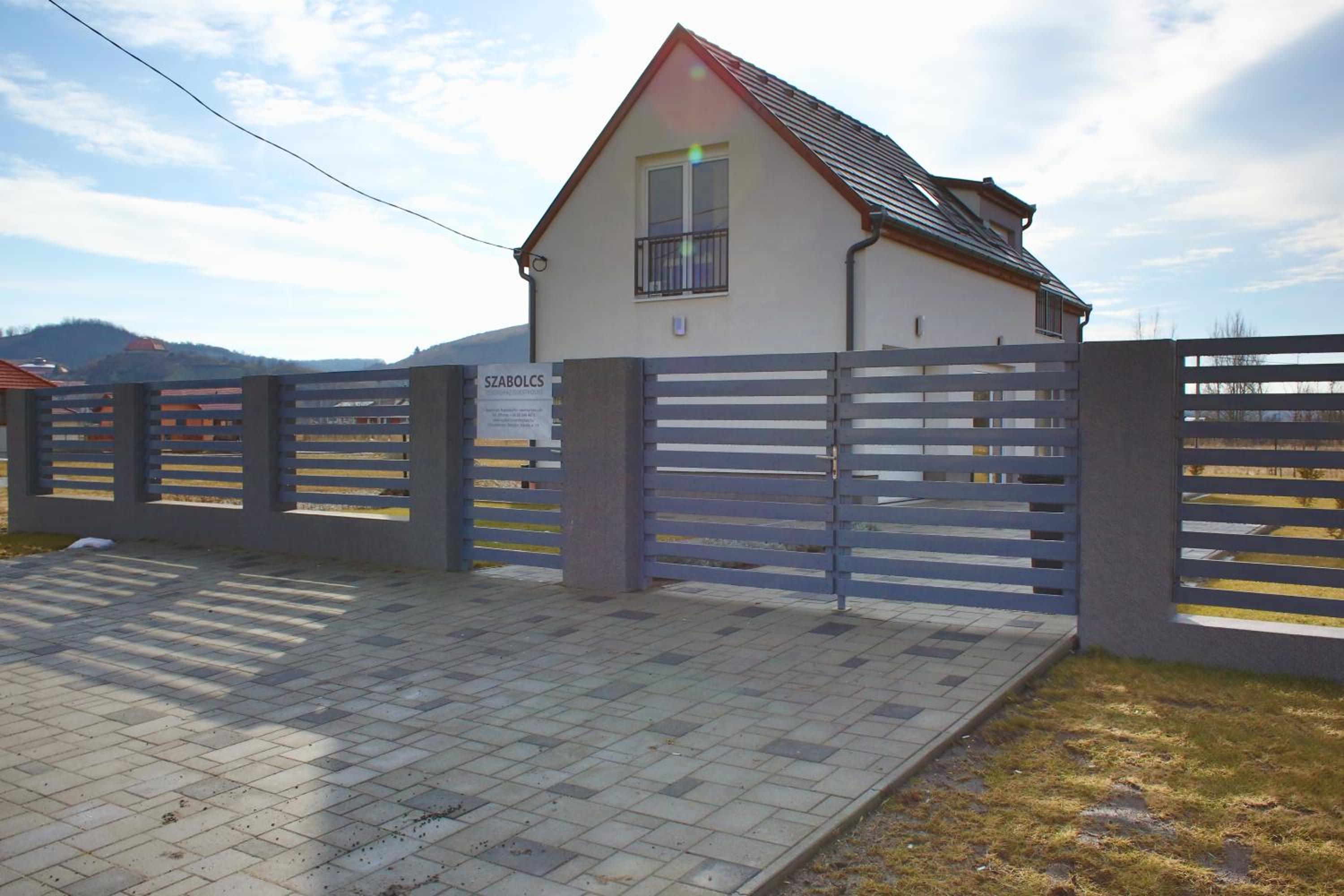 Szabolcs Apartments