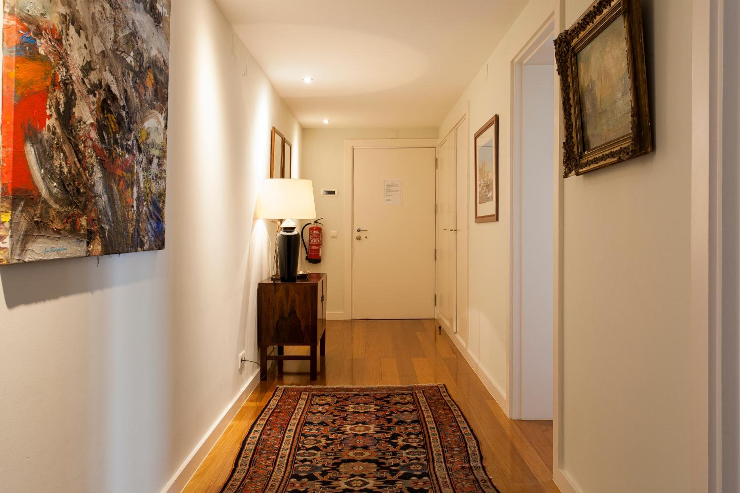 Lisbon Glamorous House view 4