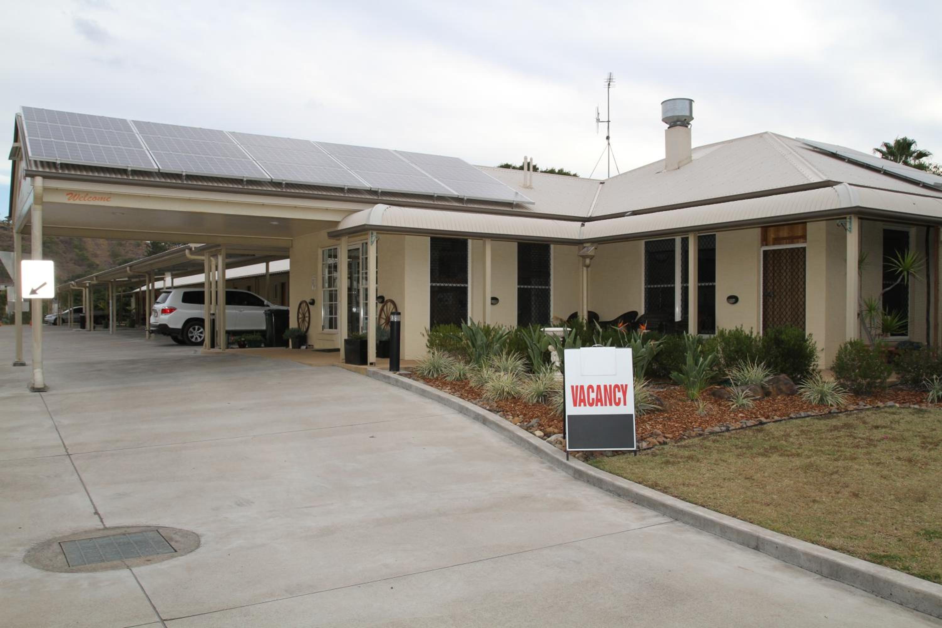 Country Roads Motor Inn Gayndah