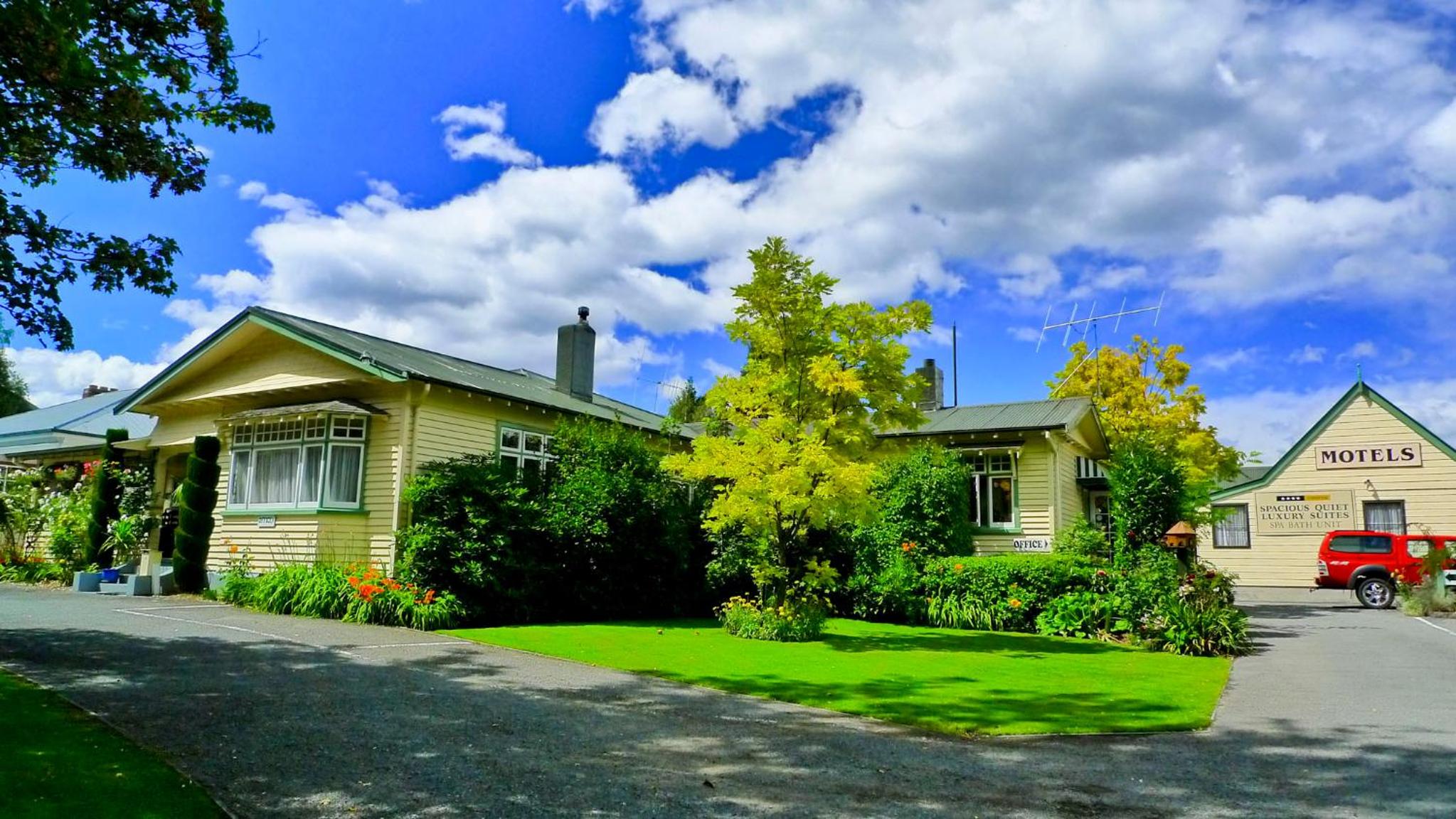 Glenalvon Lodge Motel