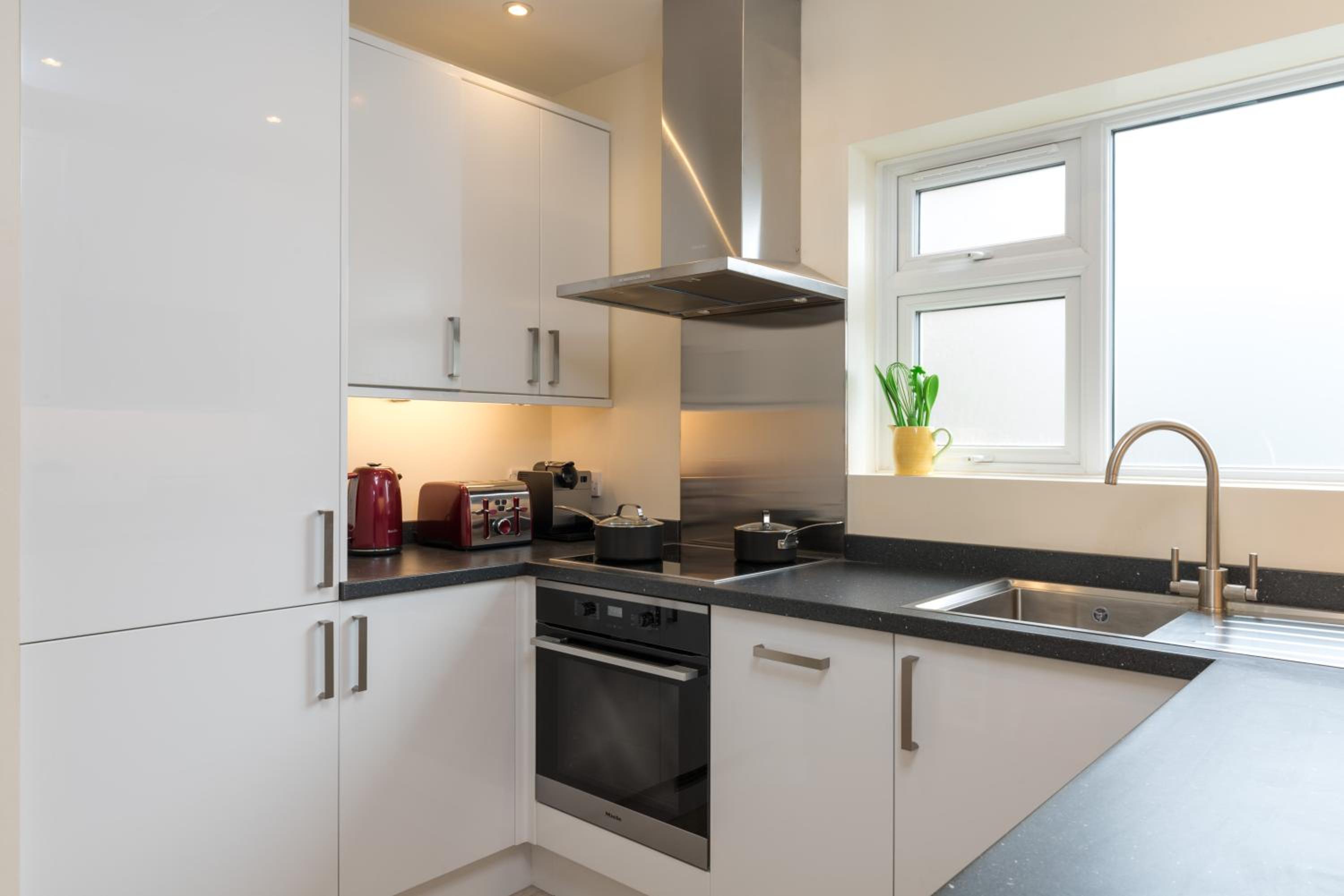 Oxford Vacations - North Parade Avenue - Property Image 14
