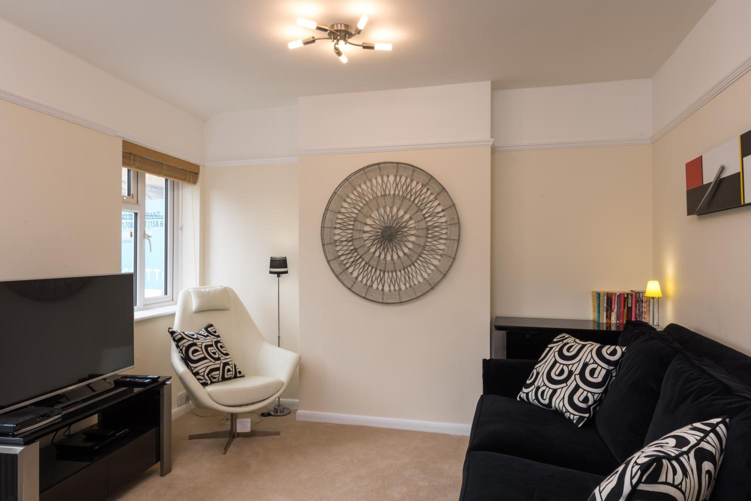 Oxford Vacations - North Parade Avenue - Property Image 6