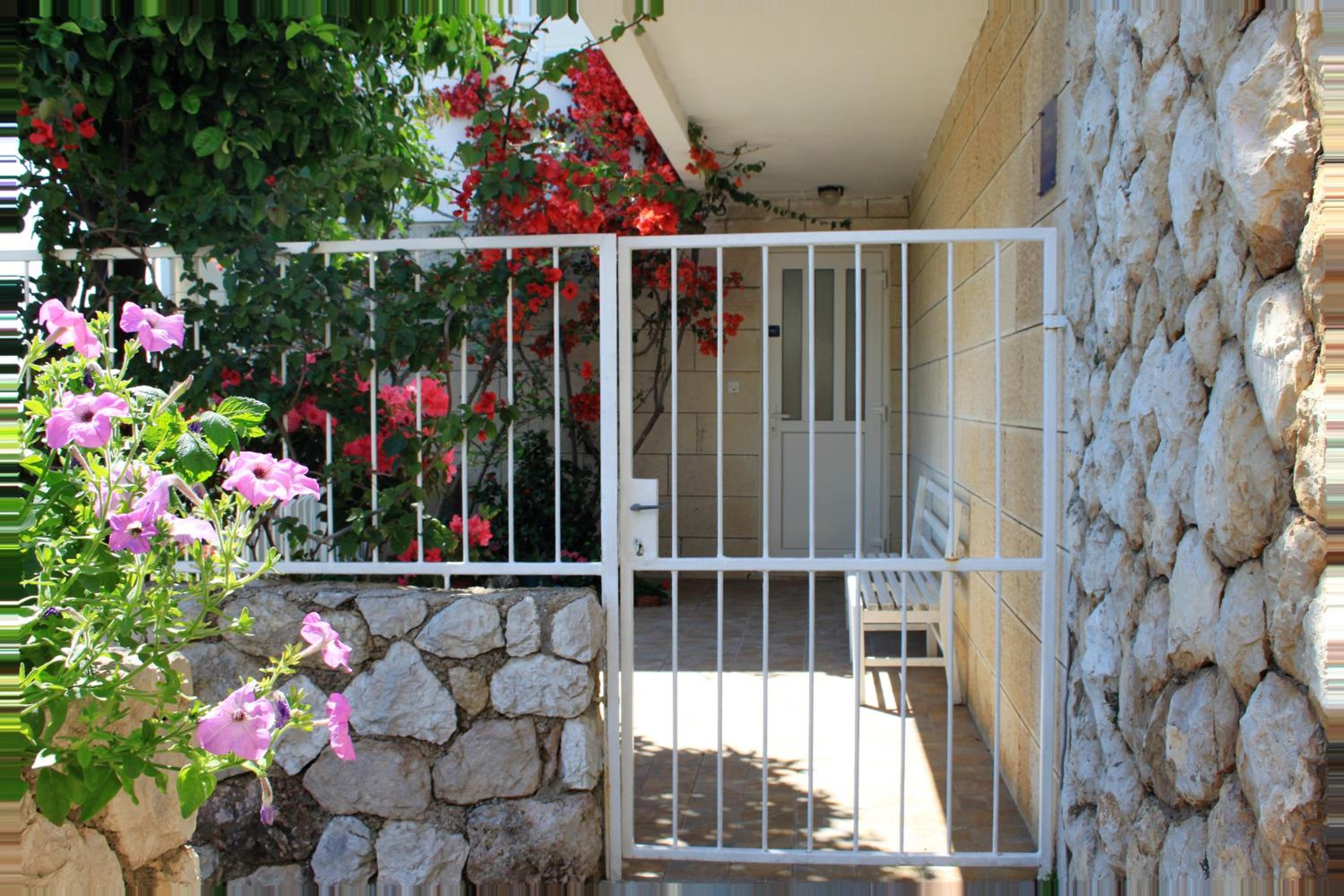 Apartments Sv.Jakov