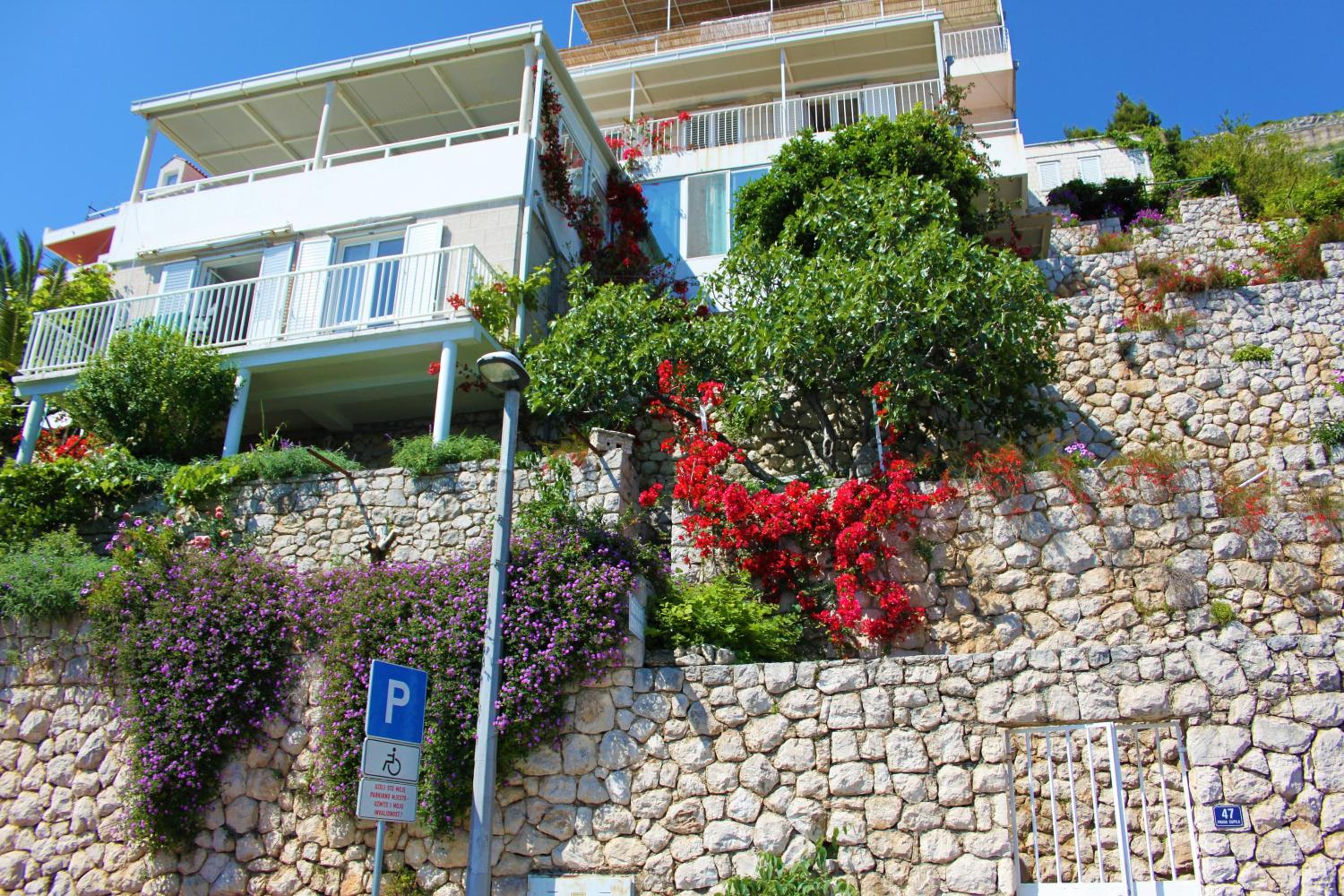Apartments Sv.Jakov