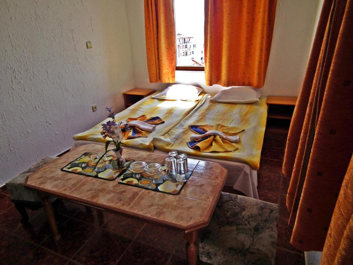 Photo 11