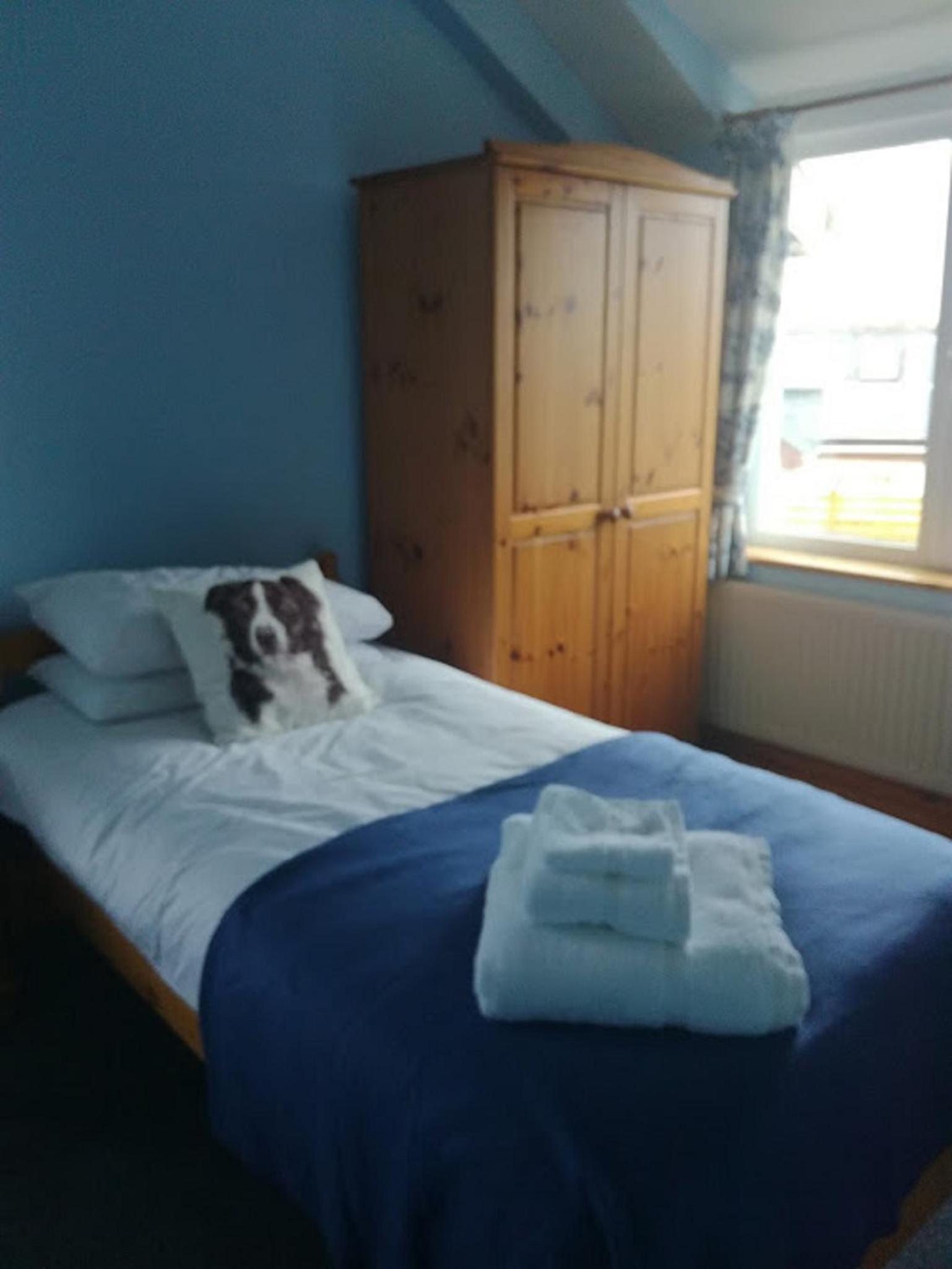 Ty Newydd