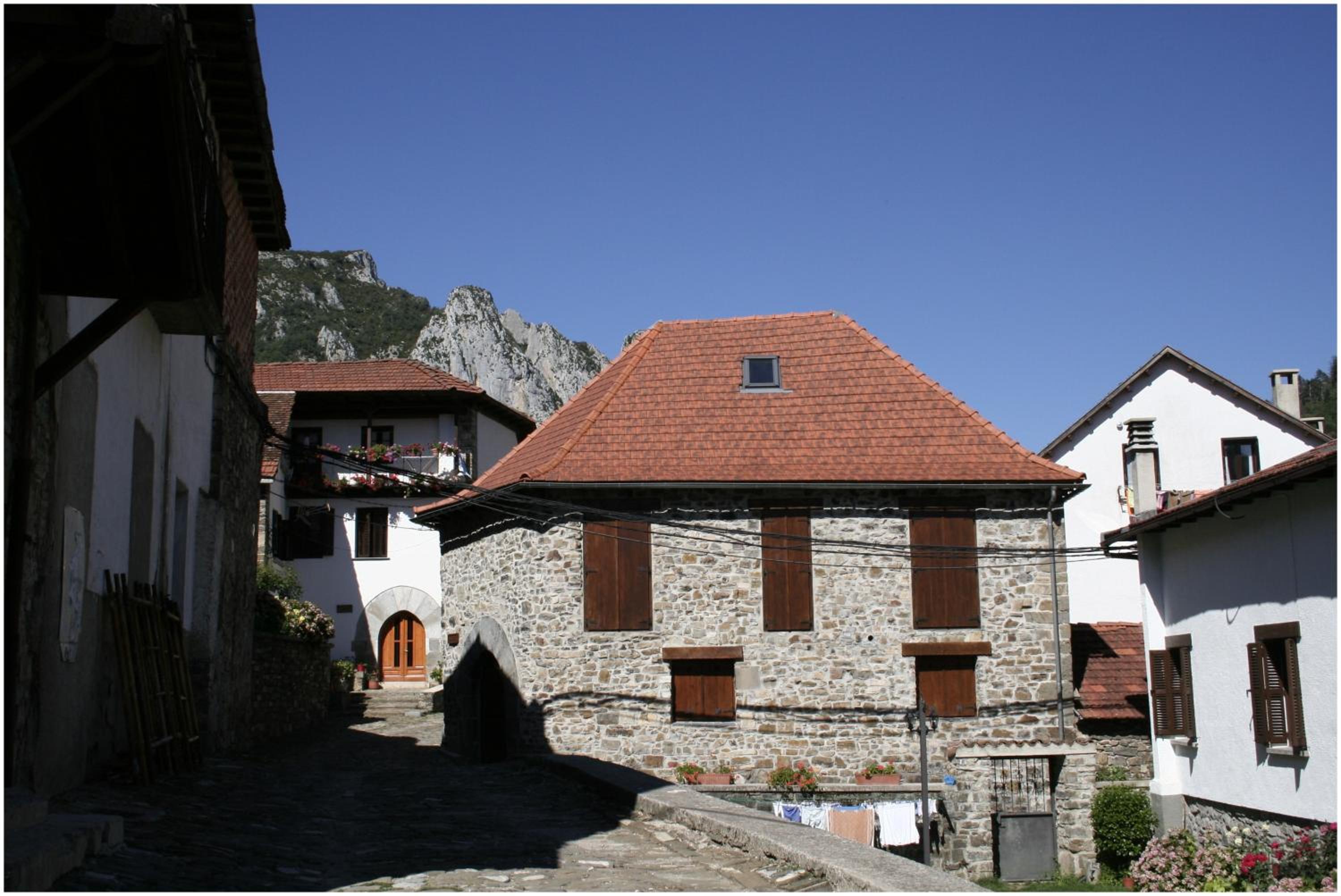 Photo 42