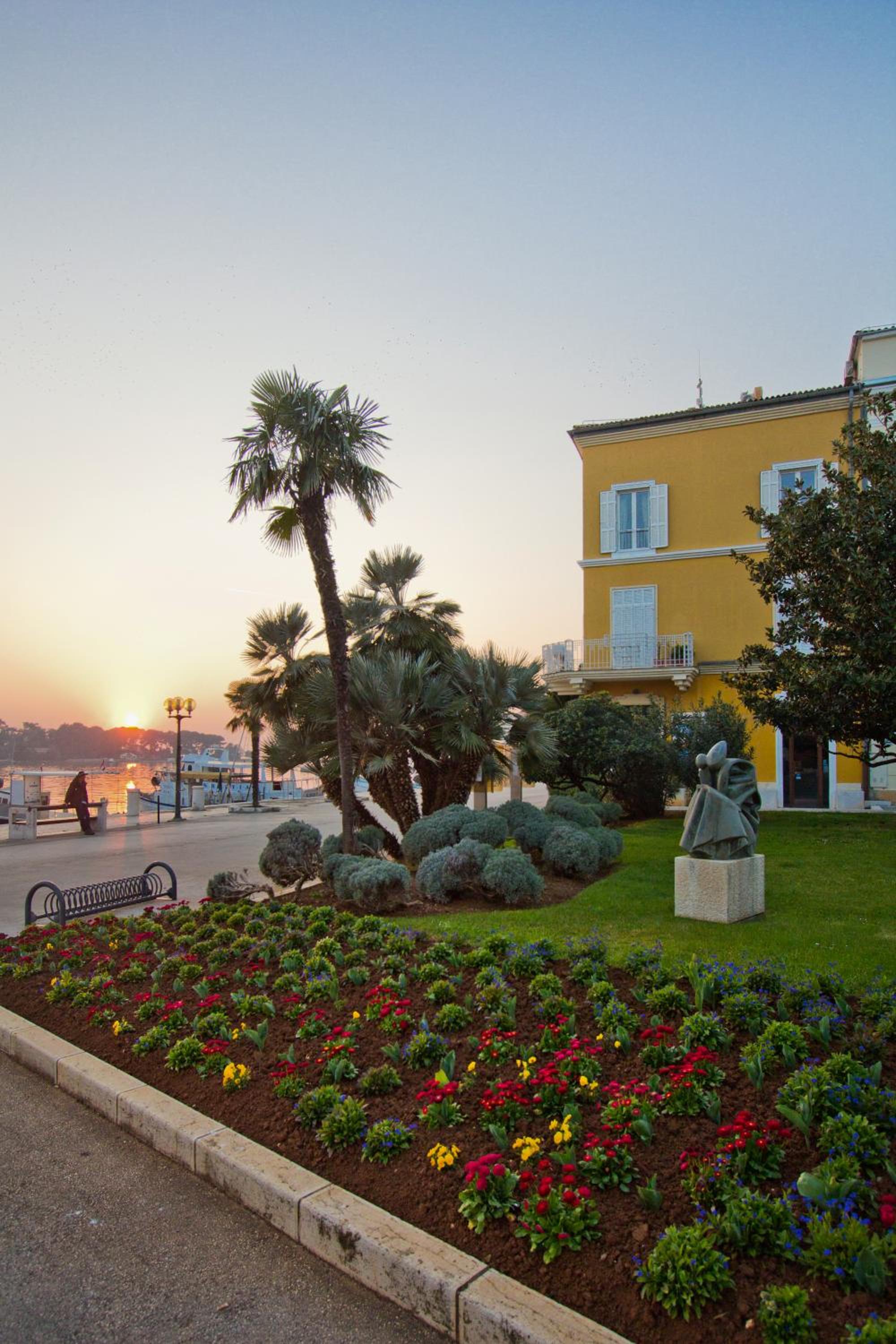 Hotel Design Apartment Bellevue - Image 1