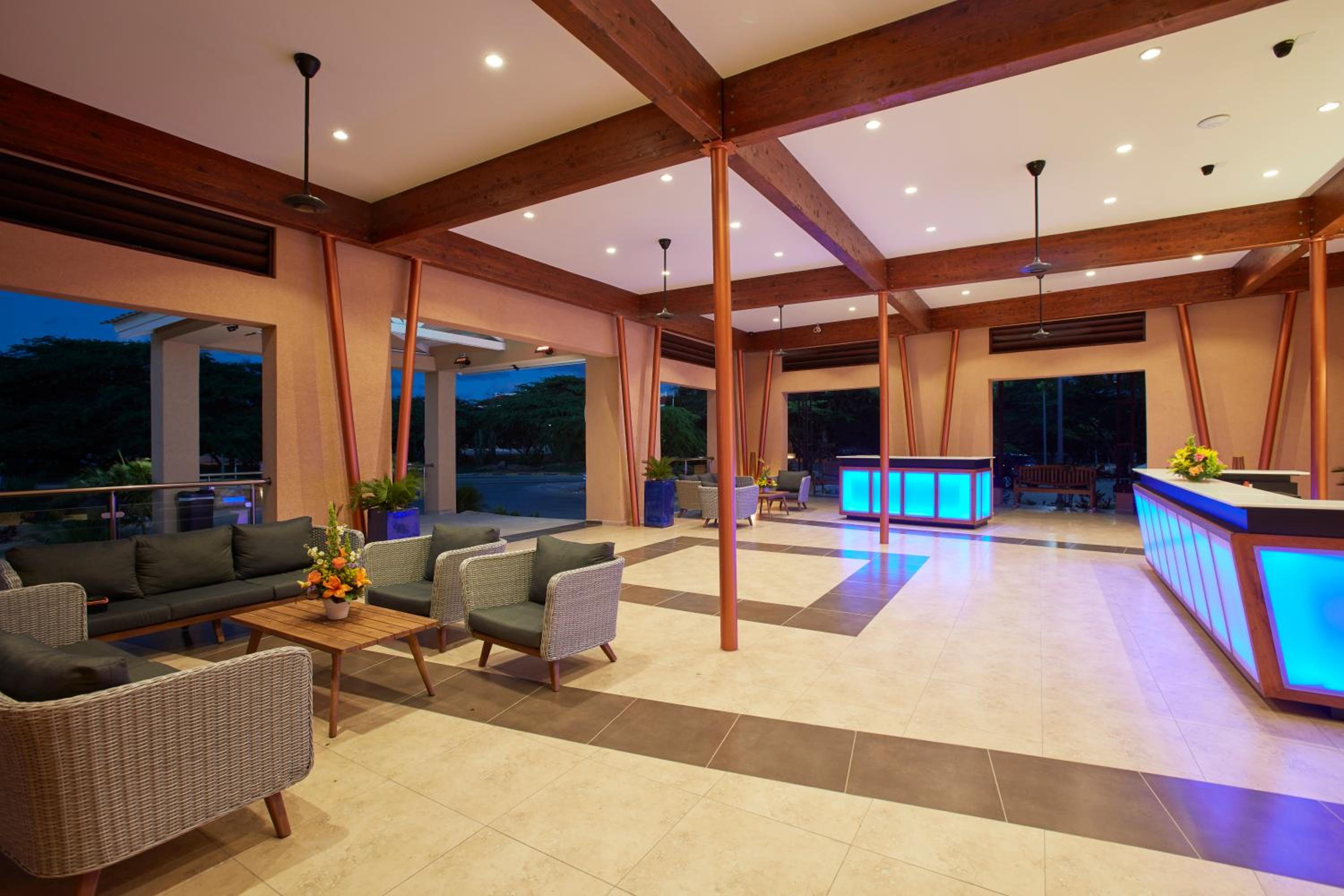 Reception & Lobby