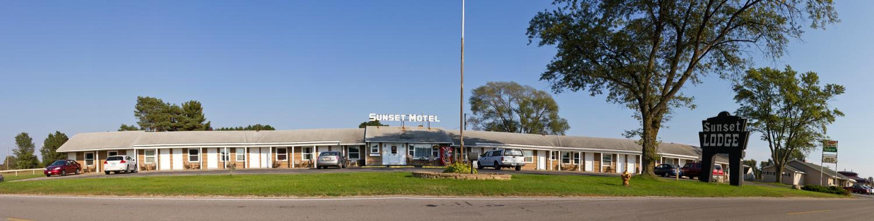 Sunset Lodge Escanaba