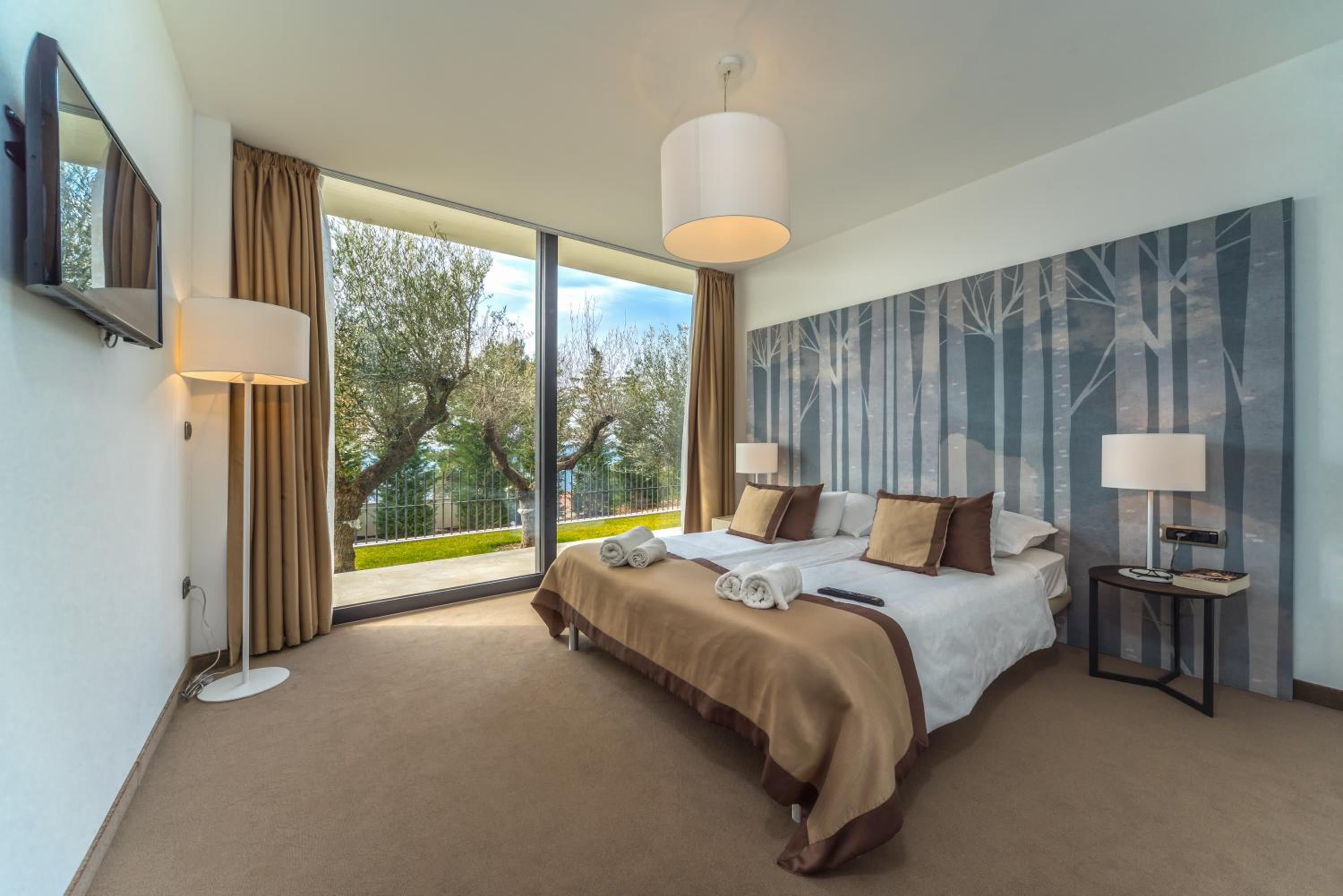 Golden Rays Luxury Villas & Apartments