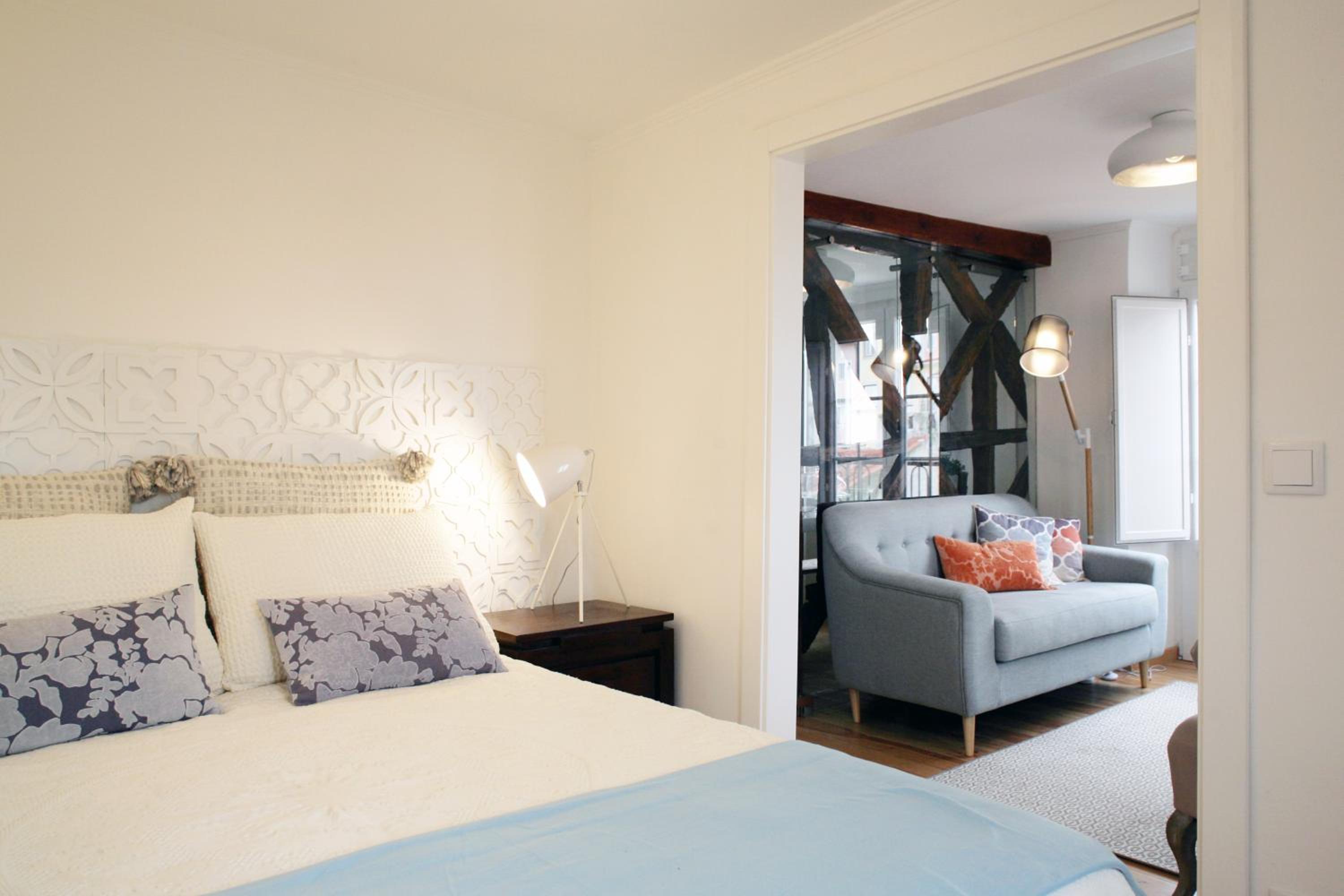 Alfama Apartment with River view view 4