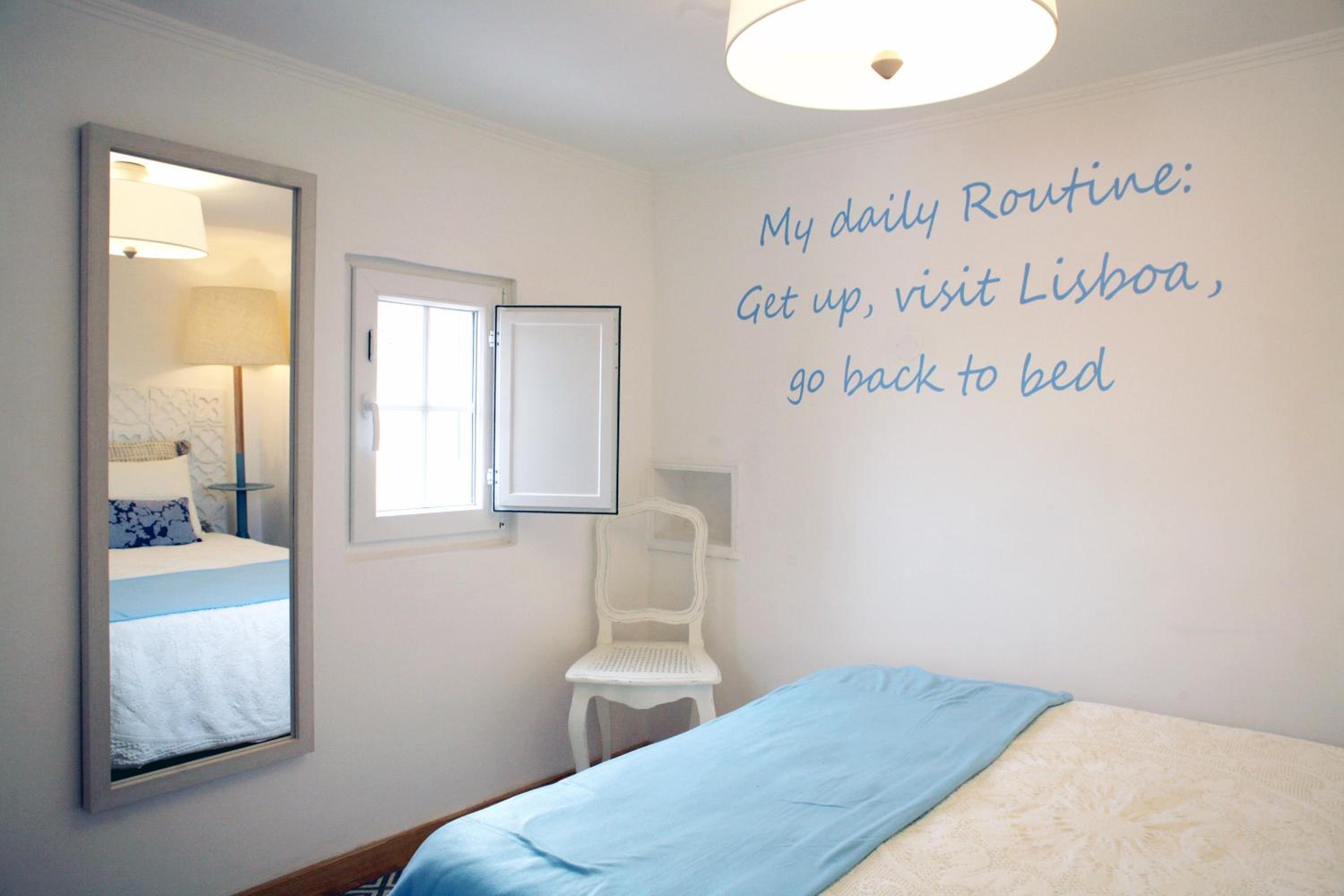 Alfama Apartment with River view view 5