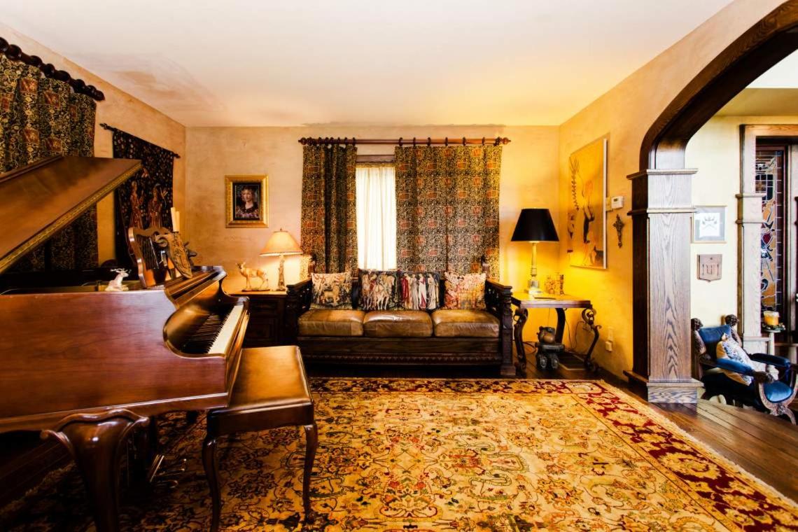 HIGHLANDS CASTLE overlooking Lake George plus 2 other CASTLES & SUITES
