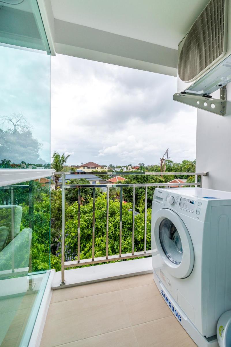 Ozone Condotel, Kata Beach