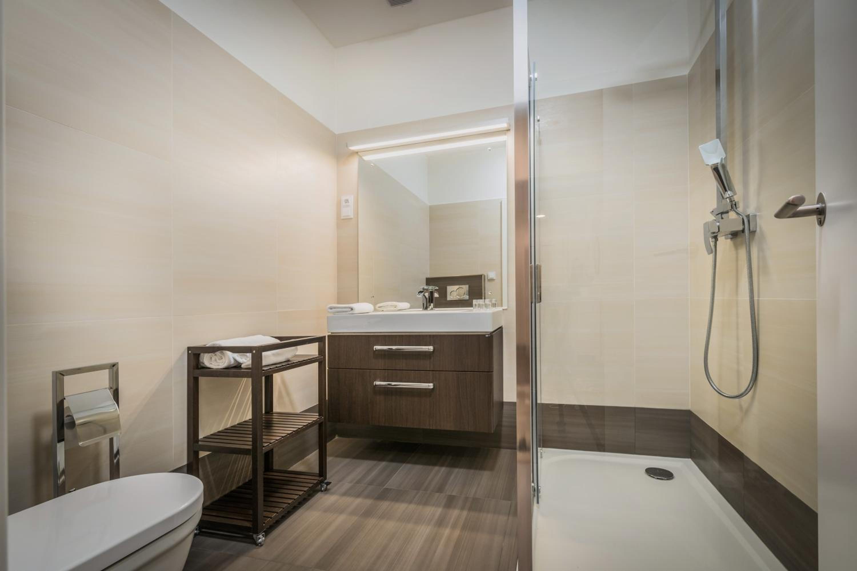 Luxury Modern Designed Oldtown Apartment