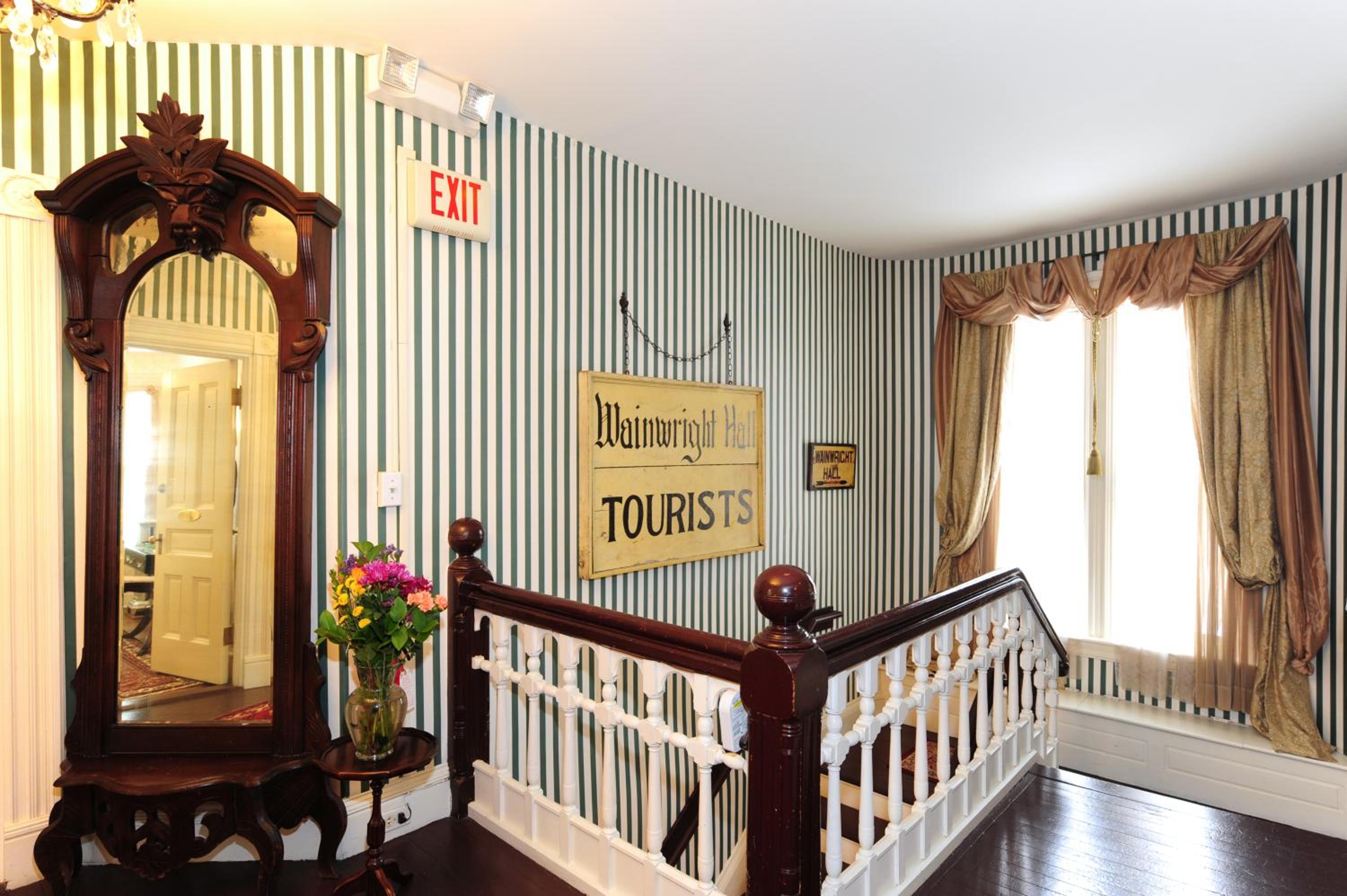 Wainwright Inn