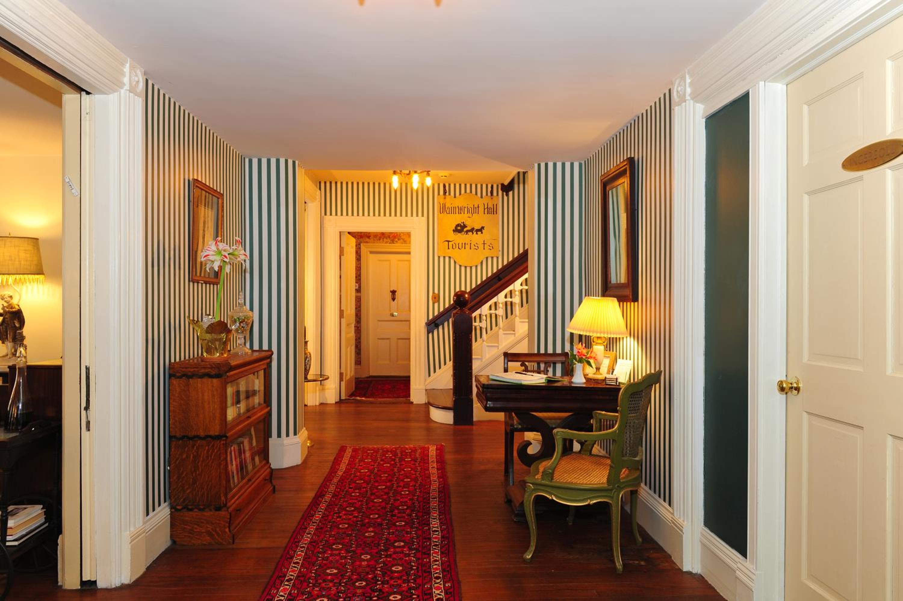 Wainwright Inn