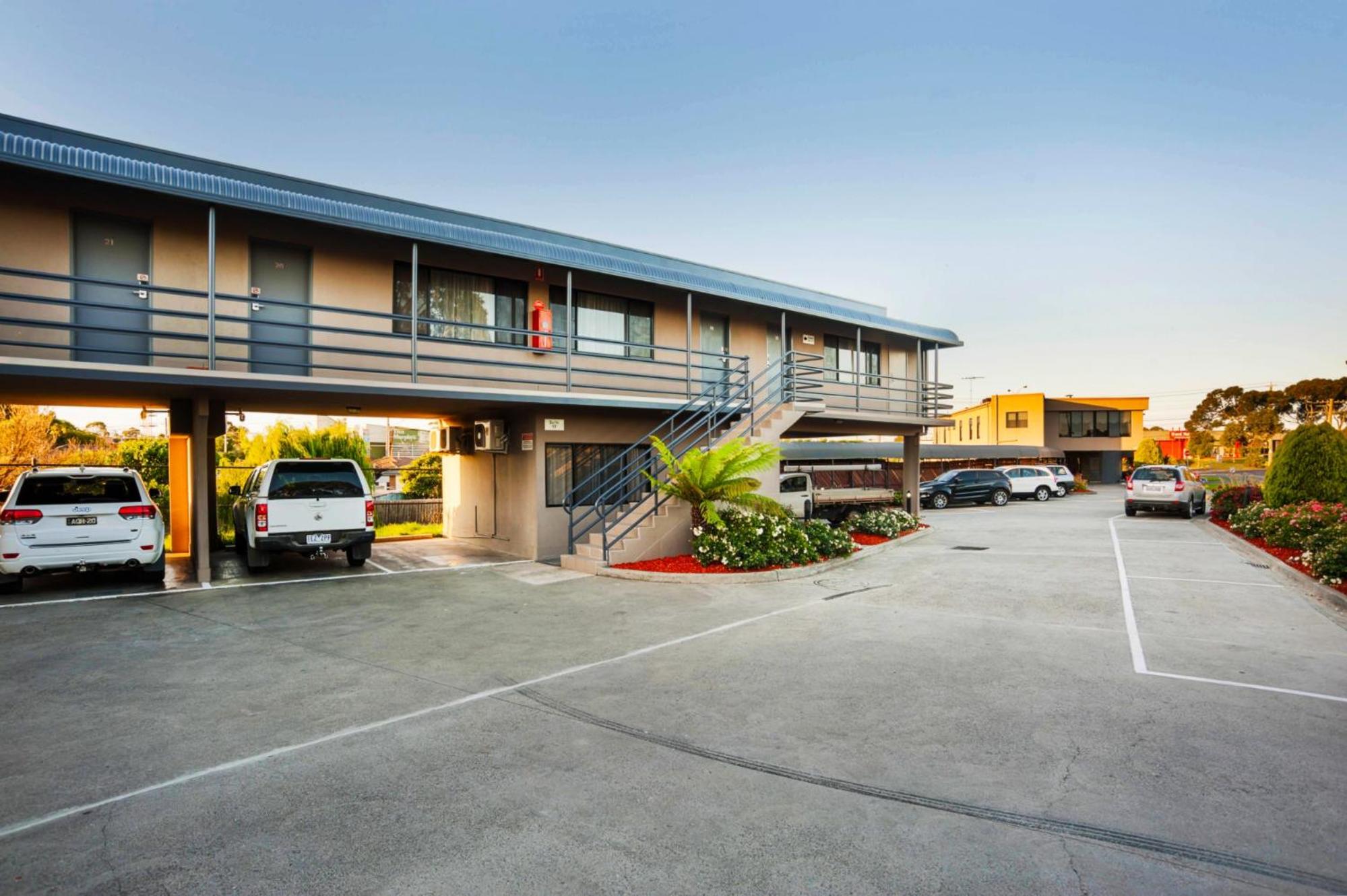 Mahoneys Motor Inn