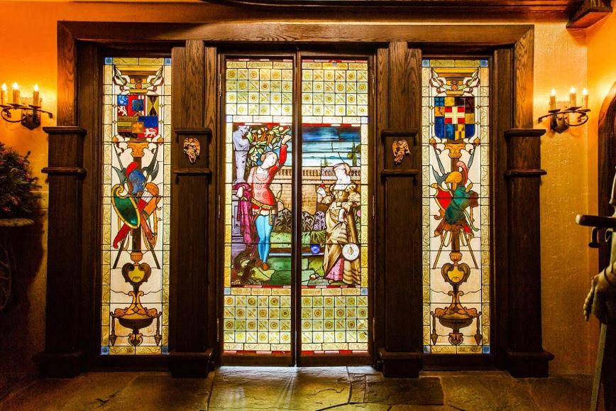 HIGHLANDS CASTLE overlooking Lake George plus 2 other CASTLES & SUITES
