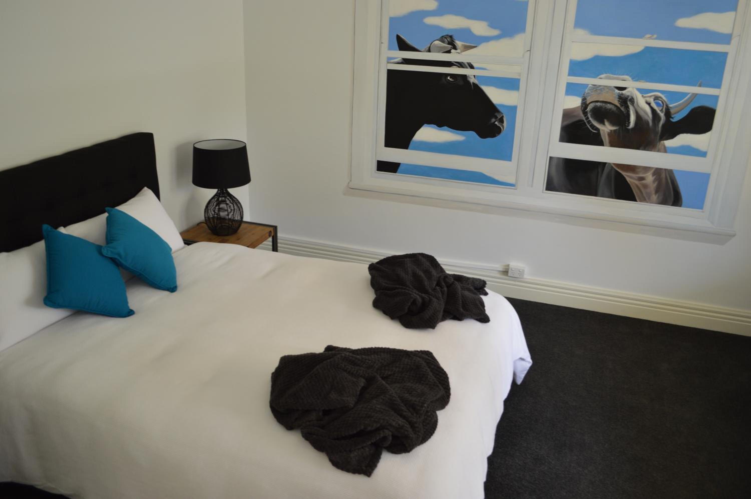 Two Cow Cottage Bed & Breakfast