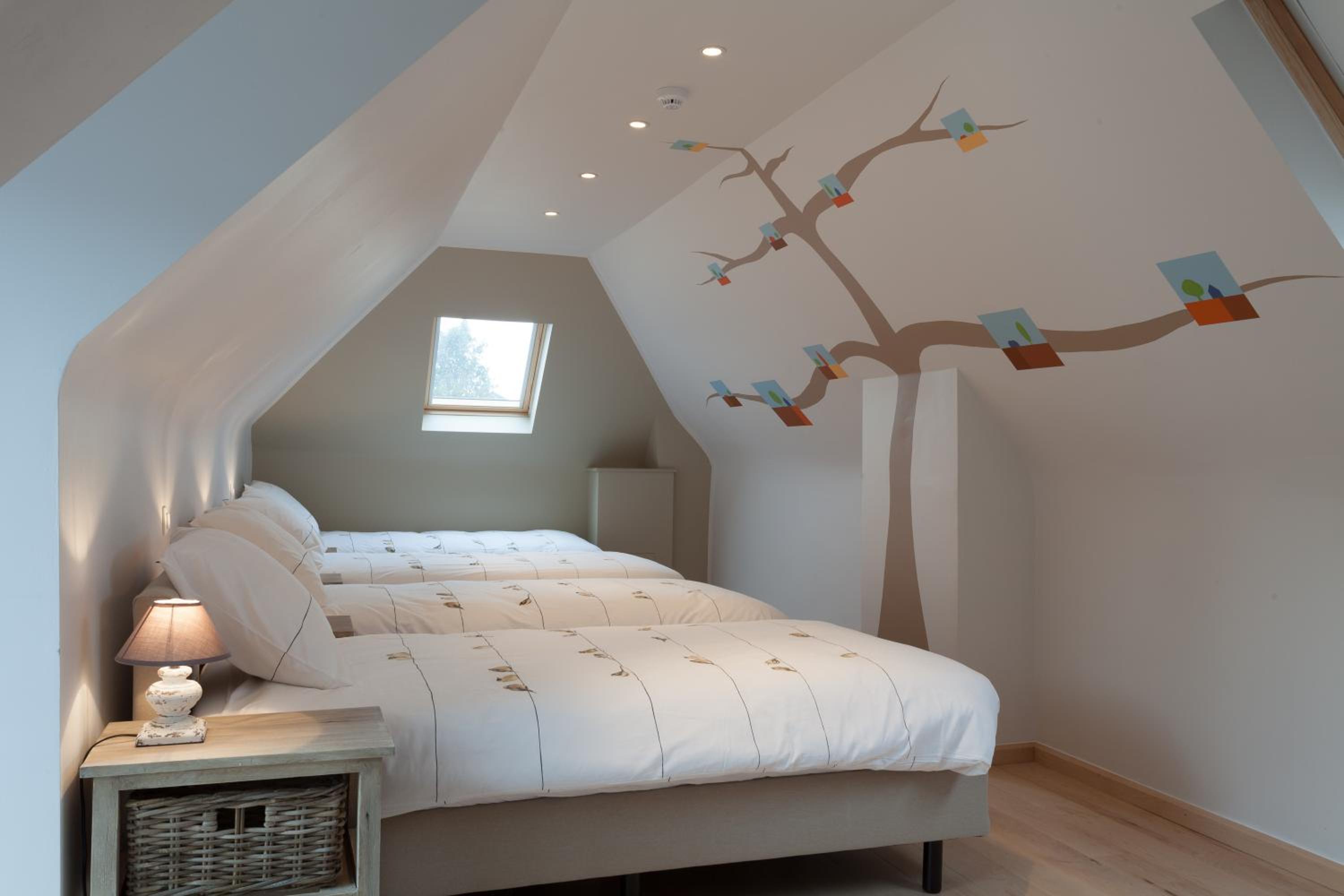 Luxueus vakantiehuis in hartje Ronse met 7 slaapkamers & badkamers